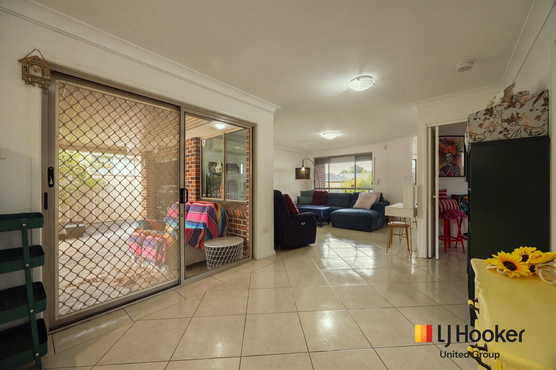 10 Bower-Bird Street — photo 6 of 18