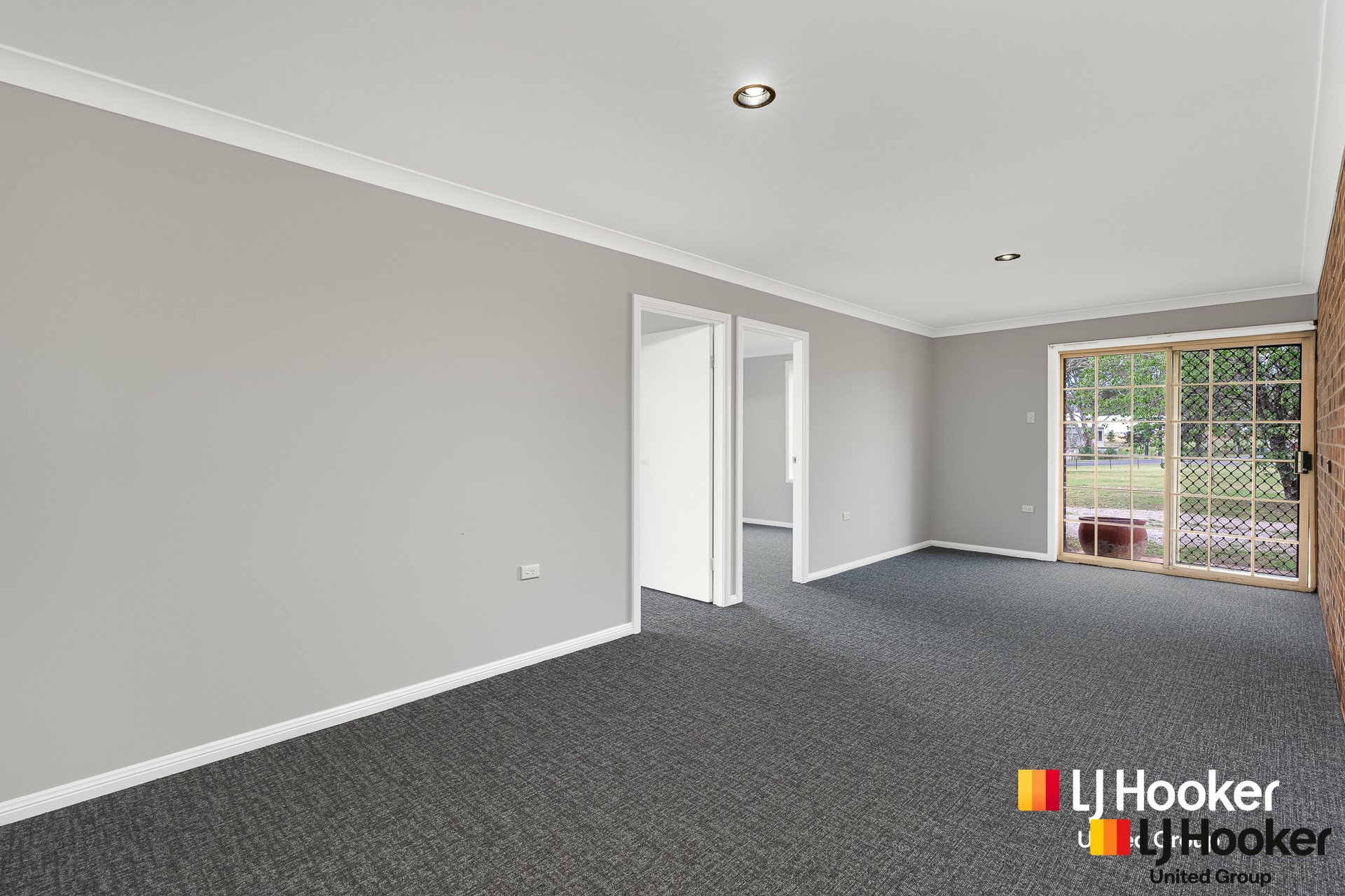 240 Dwyer Road — photo 8 of 19