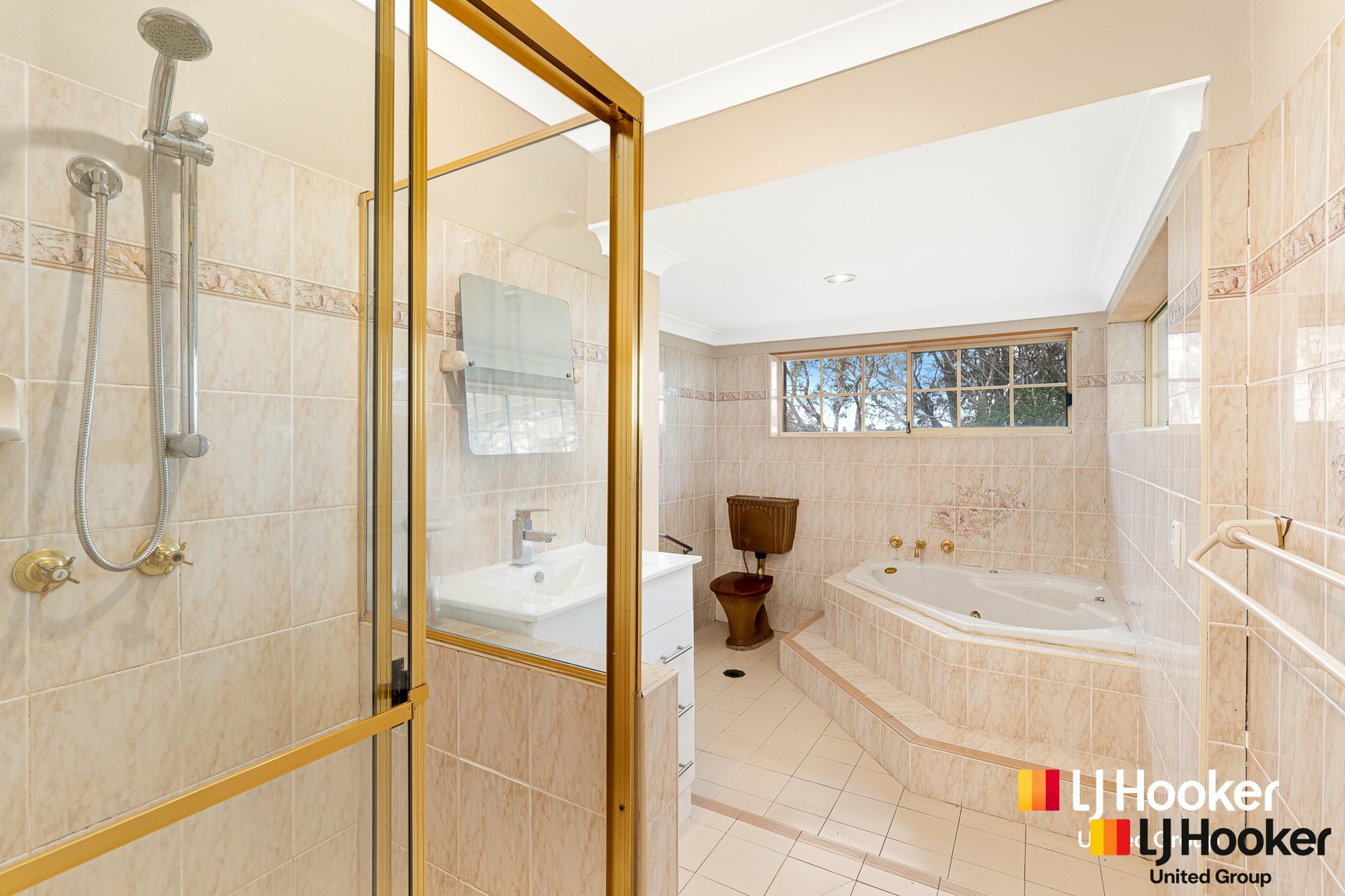 240 Dwyer Road — photo 11 of 19