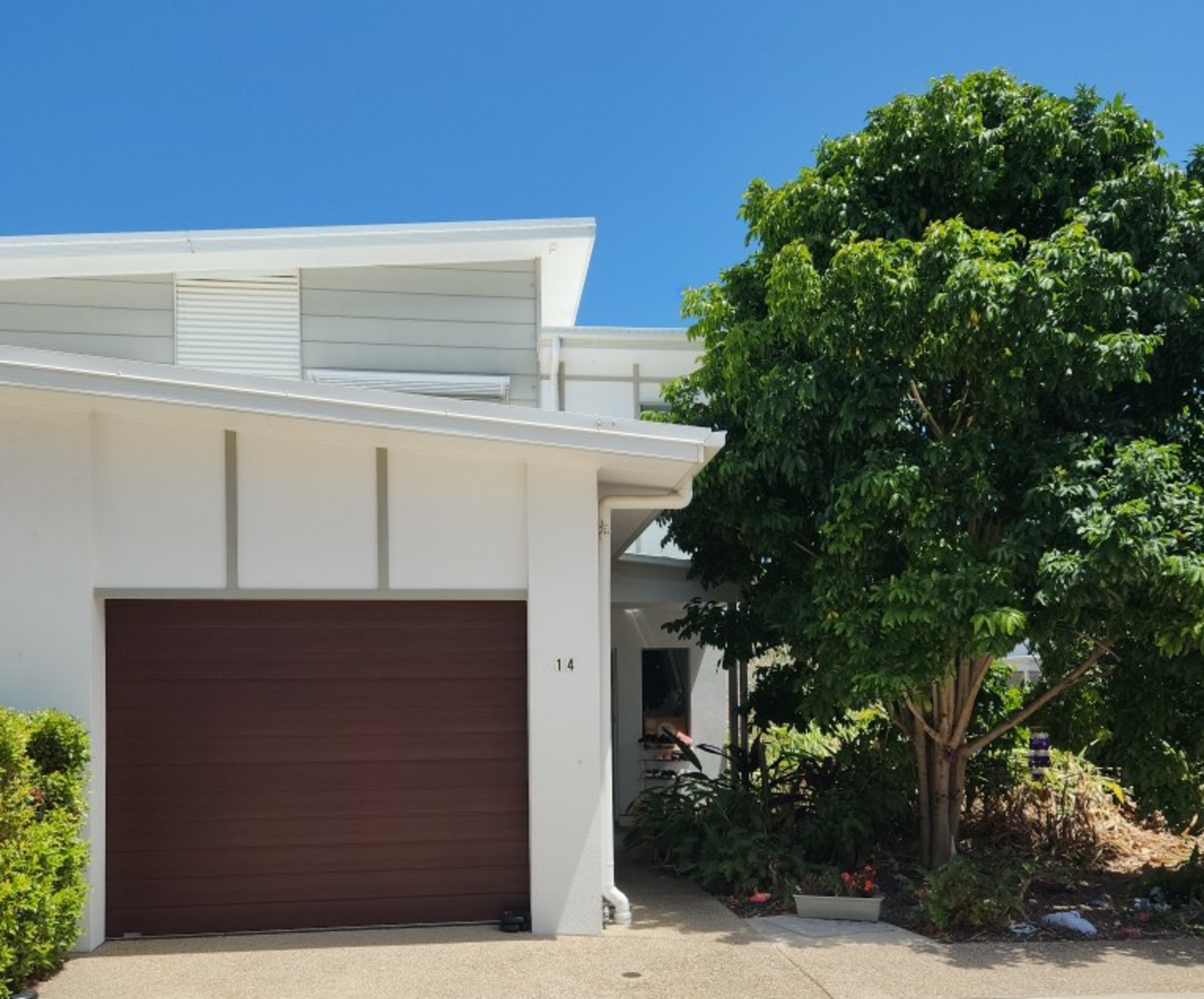 14/55 Johnson Street — photo from LJ Hooker Gladstone