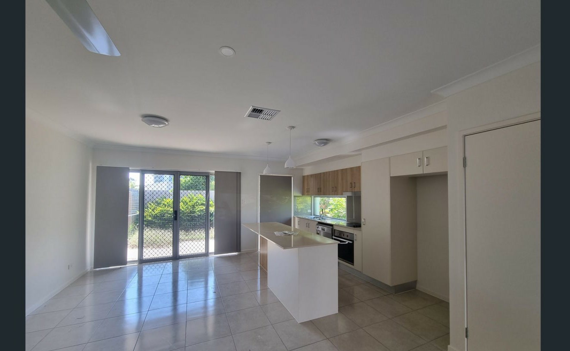 14/55 Johnson Street — photo 2 of 6