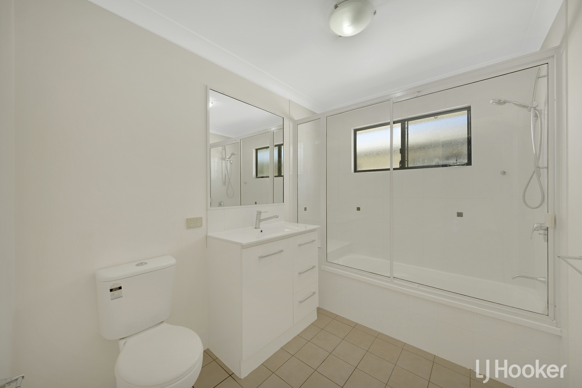 16/21 Roberts Street — photo 14 of 15