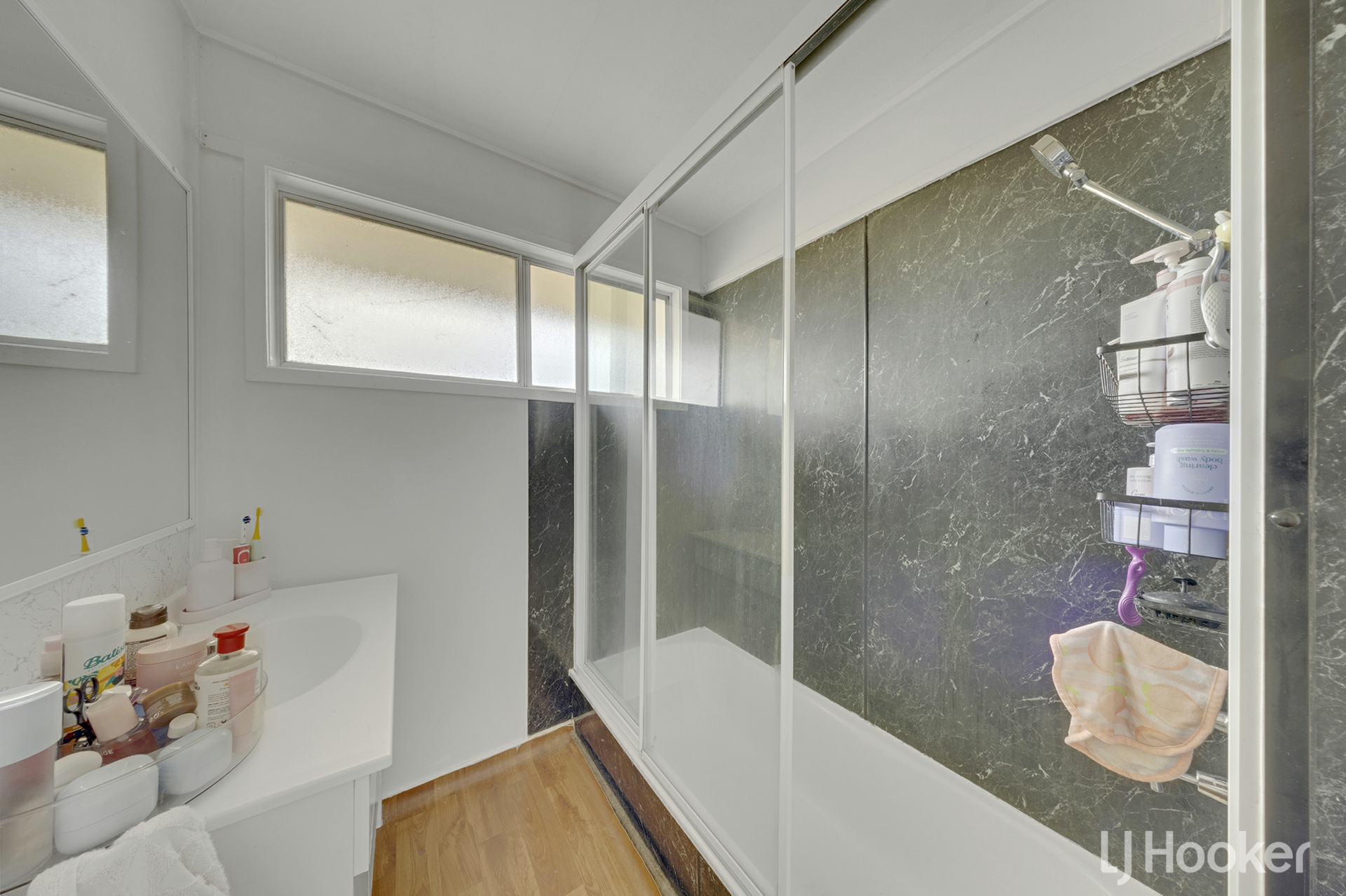 21 Trevally Street — photo 8 of 12