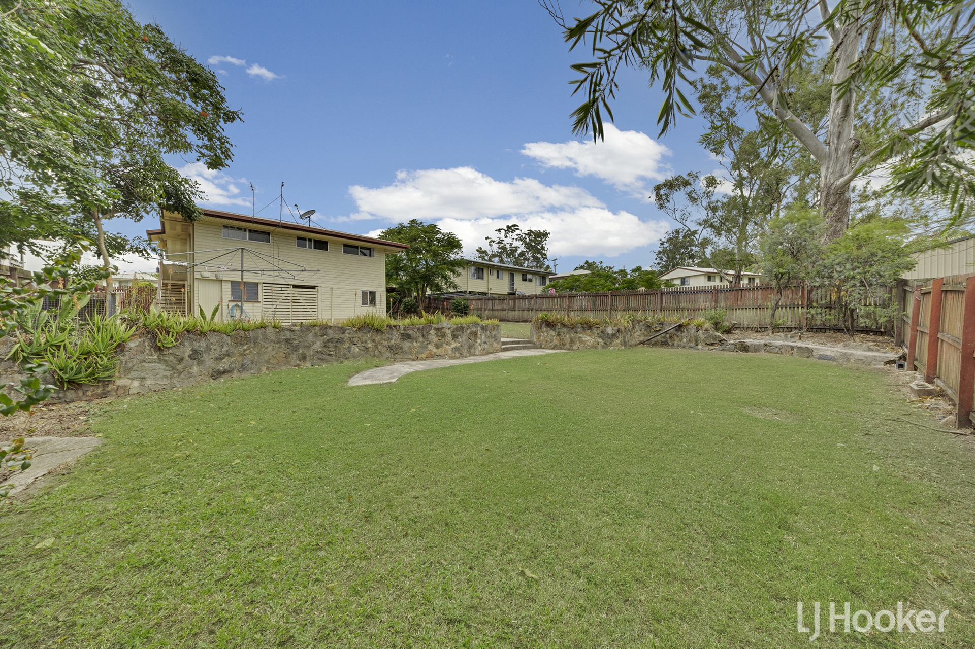 21 Trevally Street — photo 12 of 12