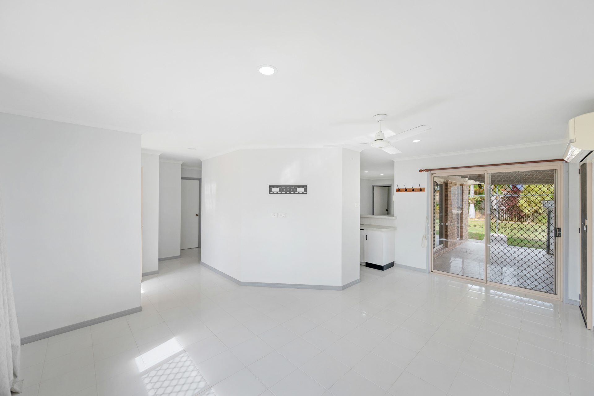 4 Fawley Close — photo 2 of 9