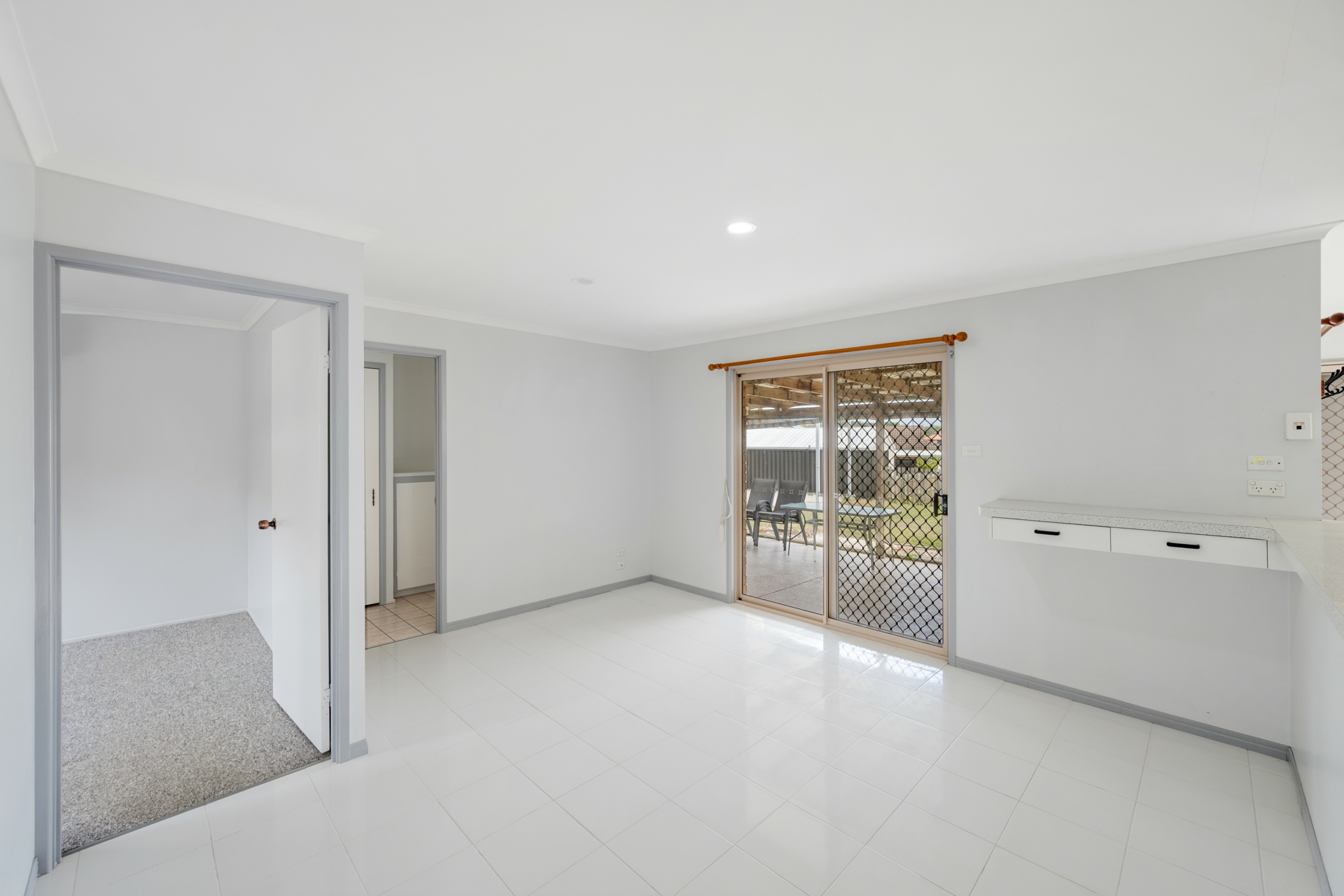 4 Fawley Close — photo 4 of 9