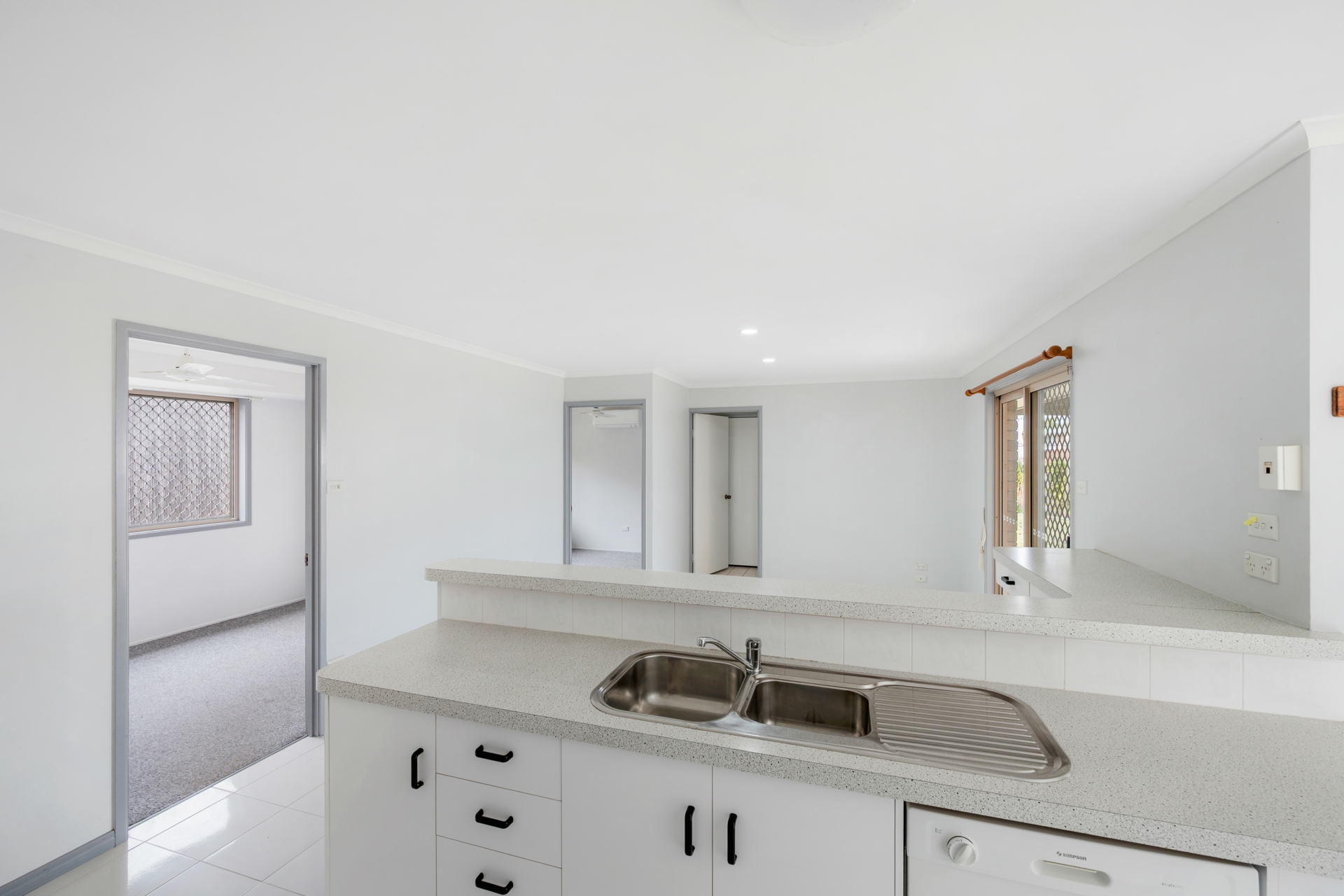 4 Fawley Close — photo 5 of 9
