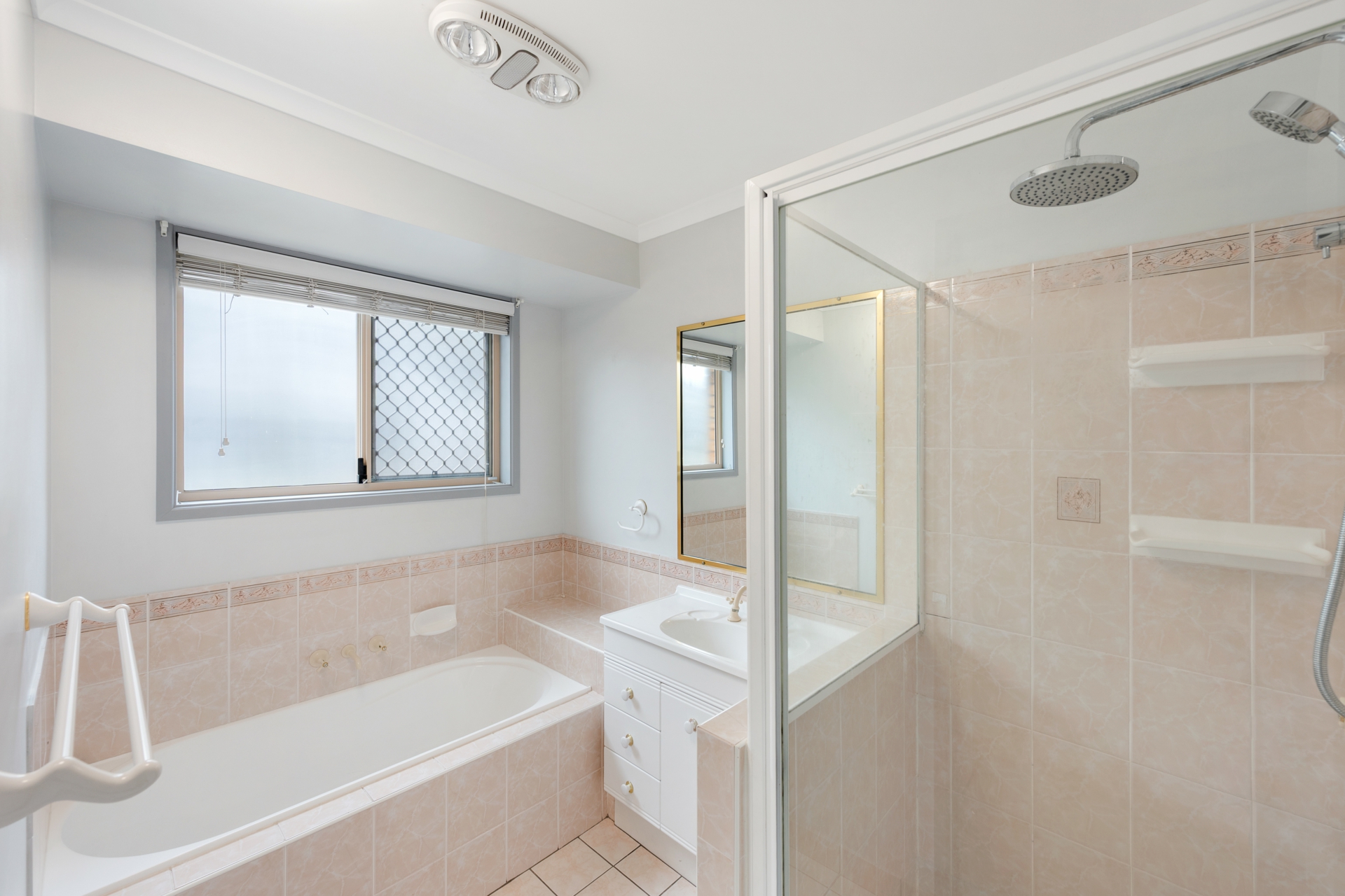 4 Fawley Close — photo 7 of 9