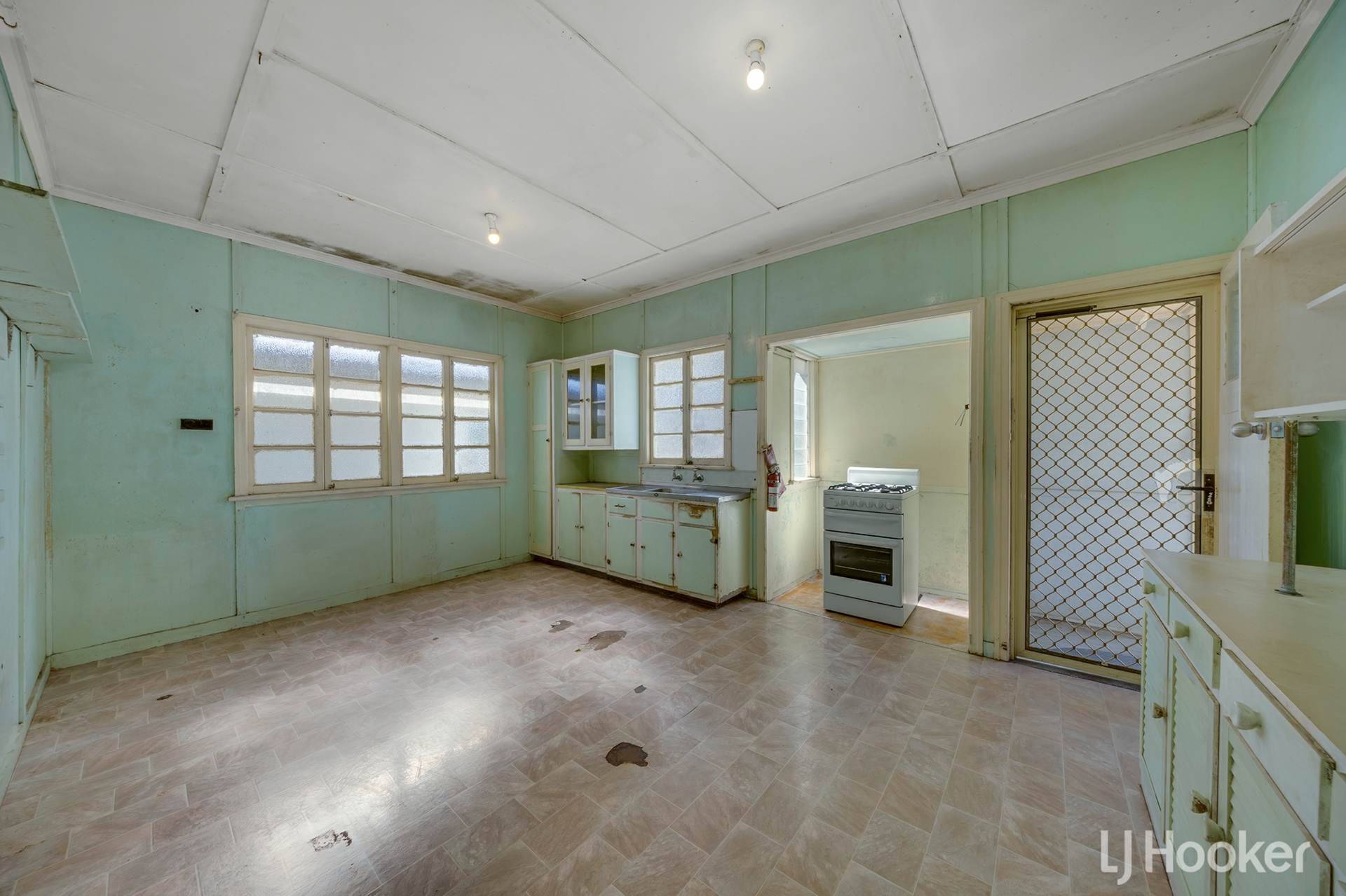 92 Barney Street — photo 5 of 13