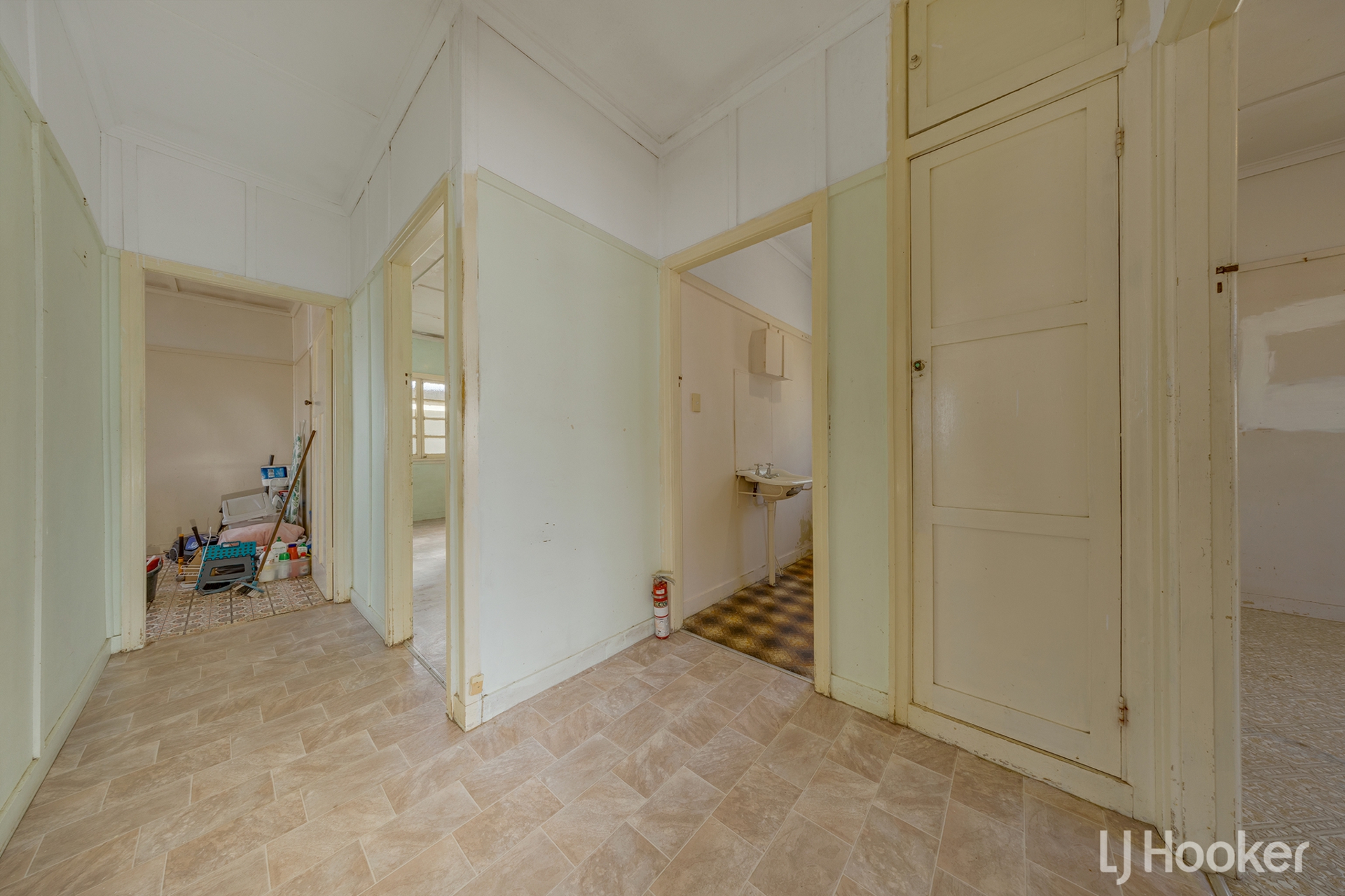 92 Barney Street — photo 7 of 13