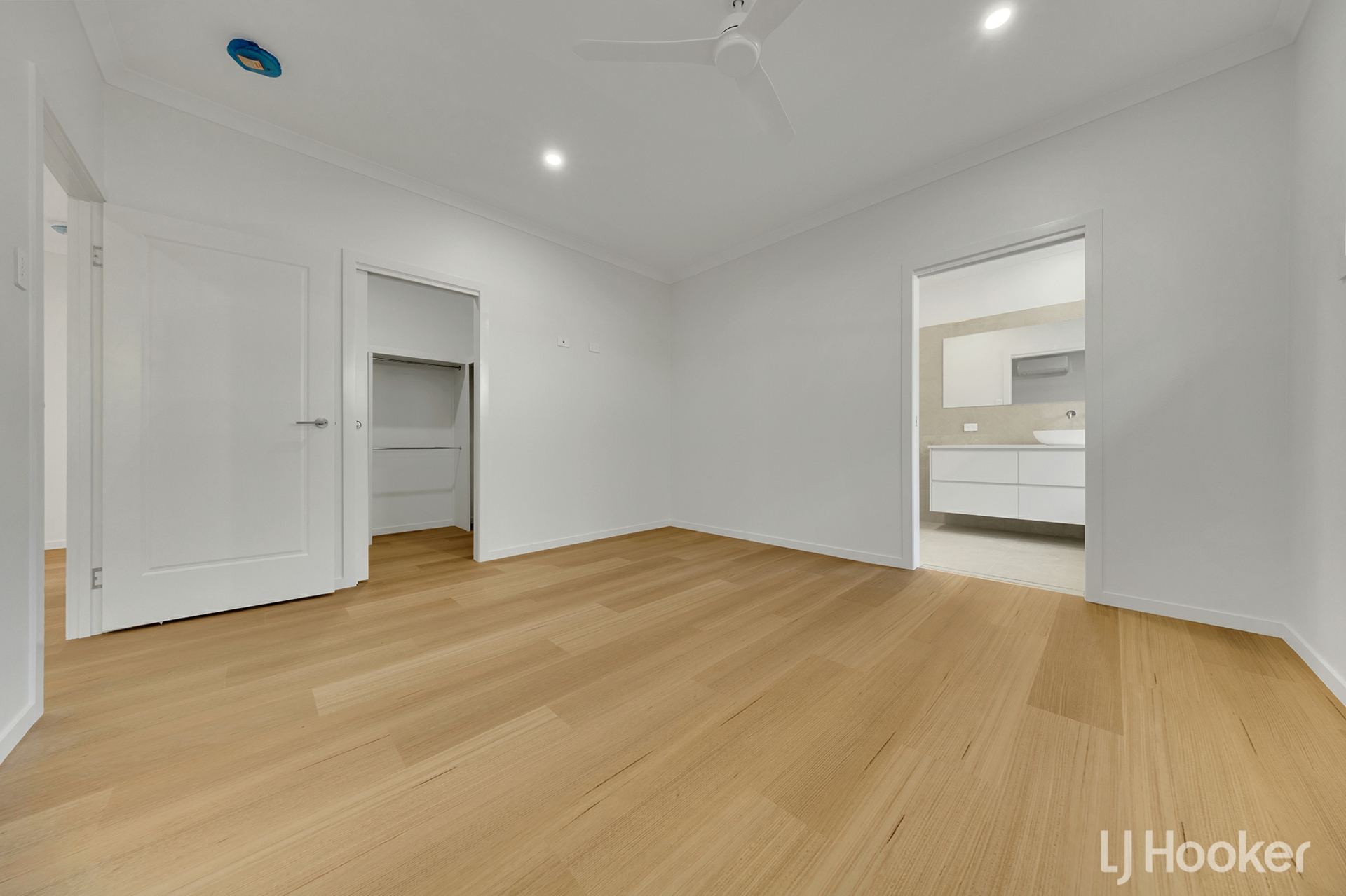 2/6 Old Waterworks Road — photo 3 of 8