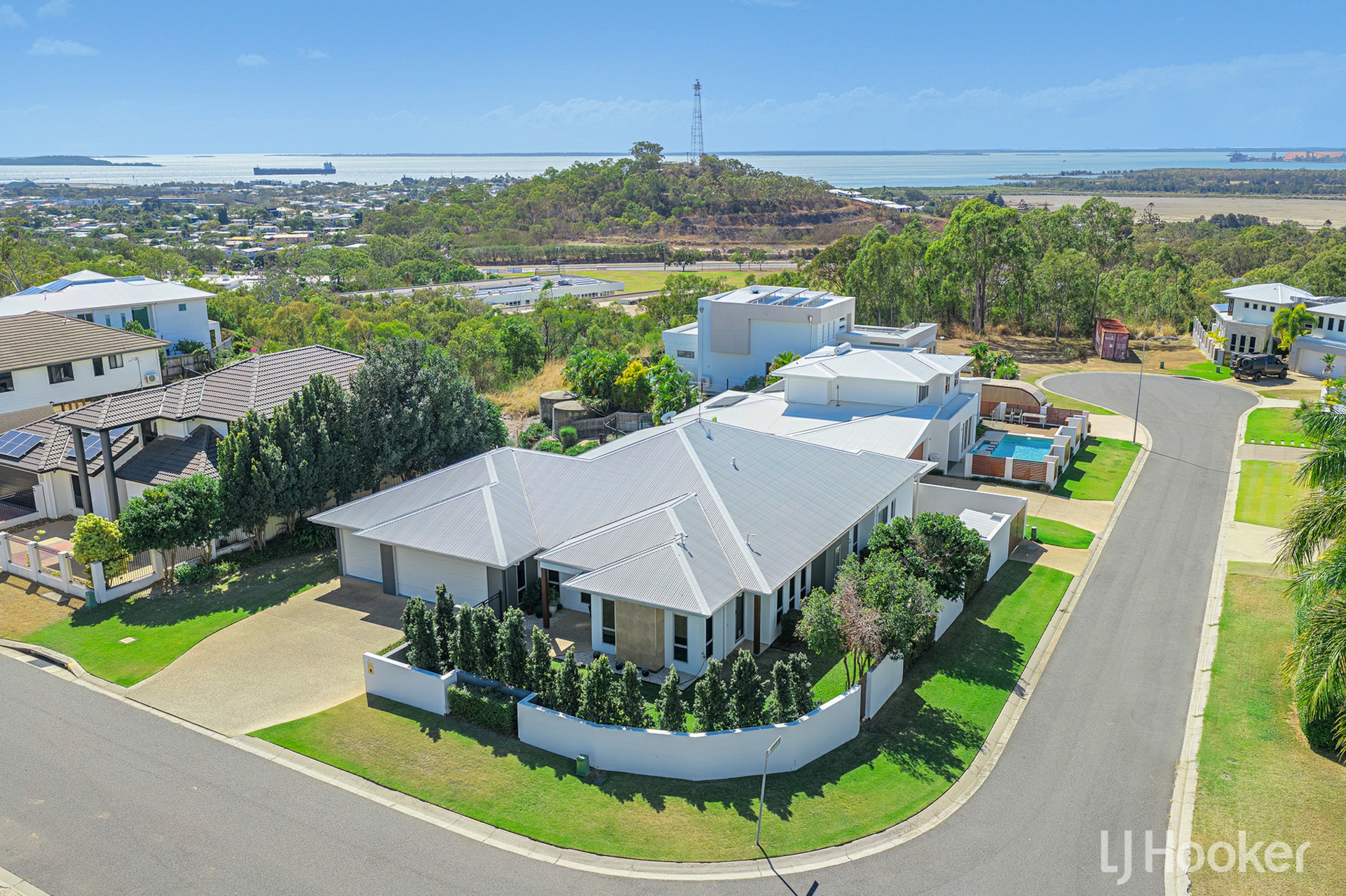 30 Dolphin Terrace — photo 2 of 30