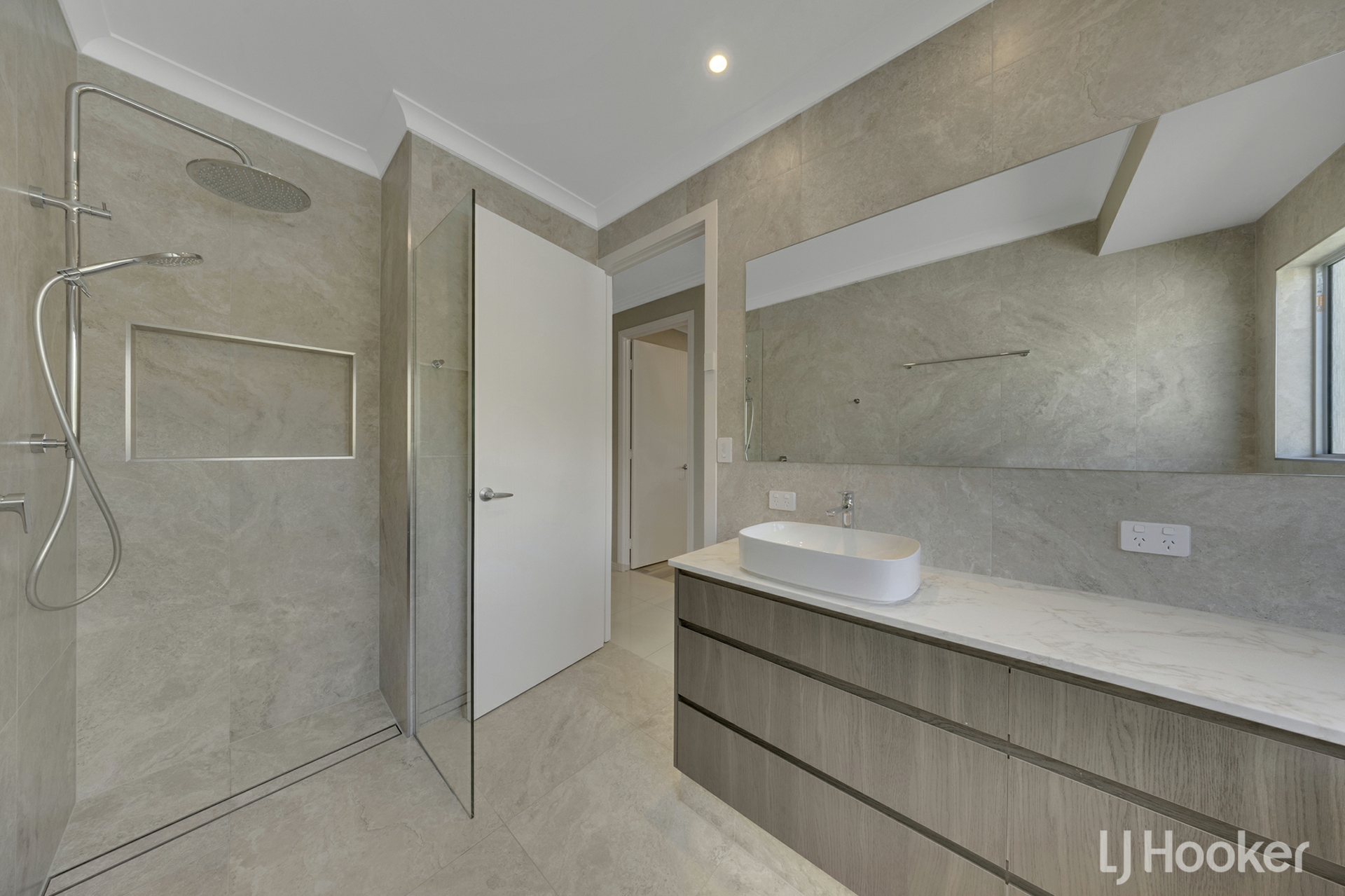 30 Dolphin Terrace — photo 15 of 30