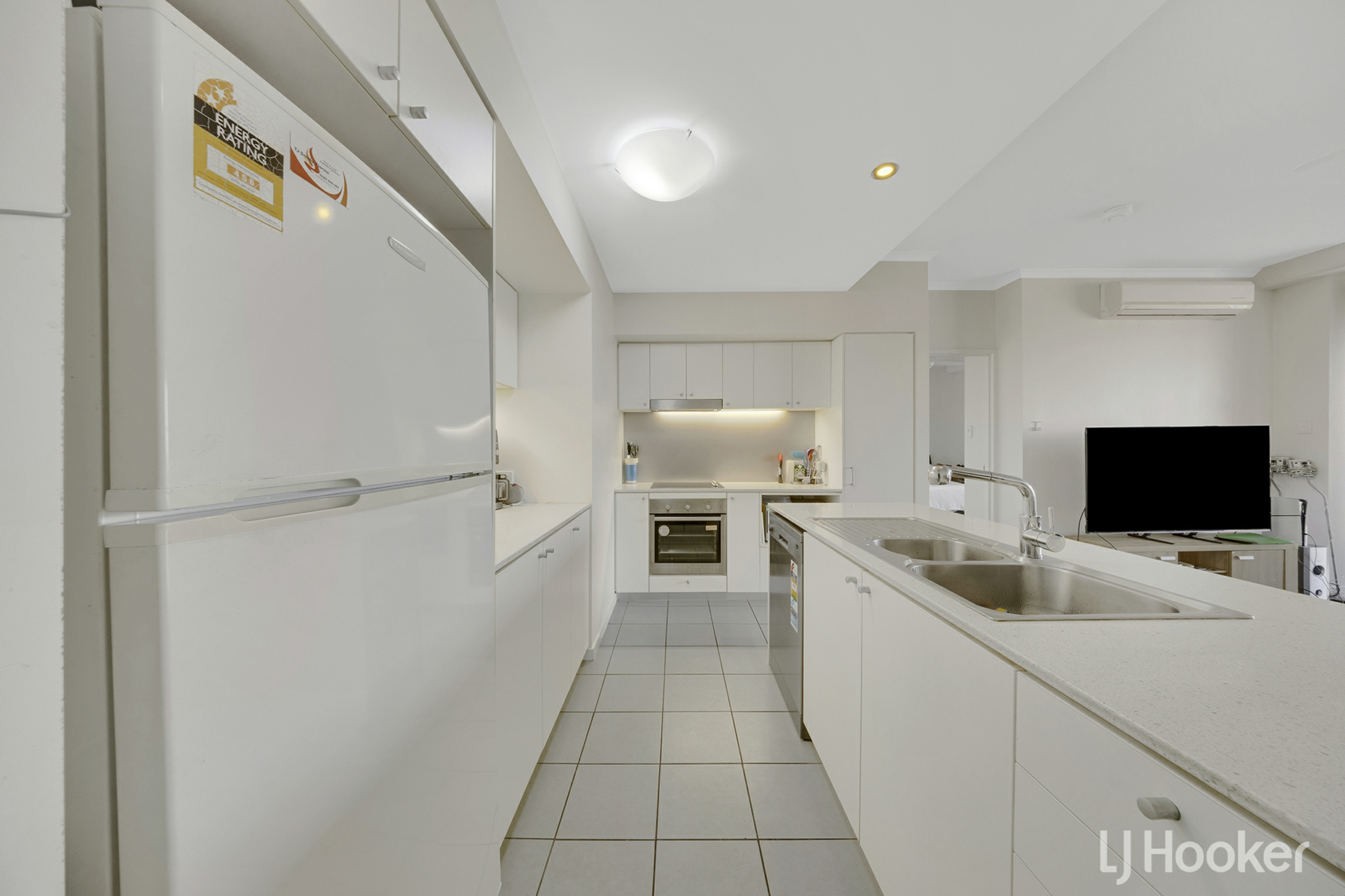 237/75 Central Lane — photo from LJ Hooker Gladstone