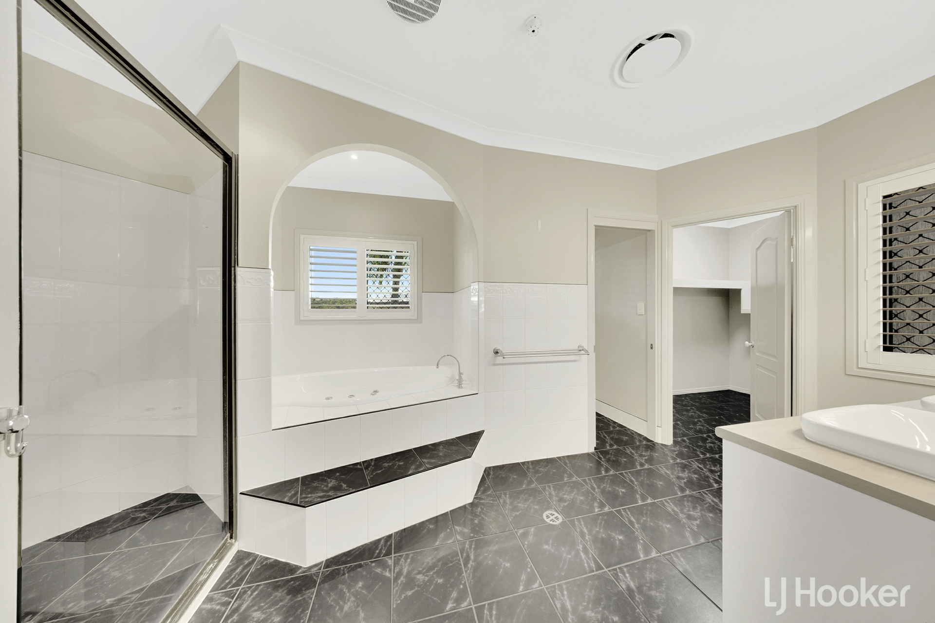 40 Clipper Terrace — photo 12 of 22