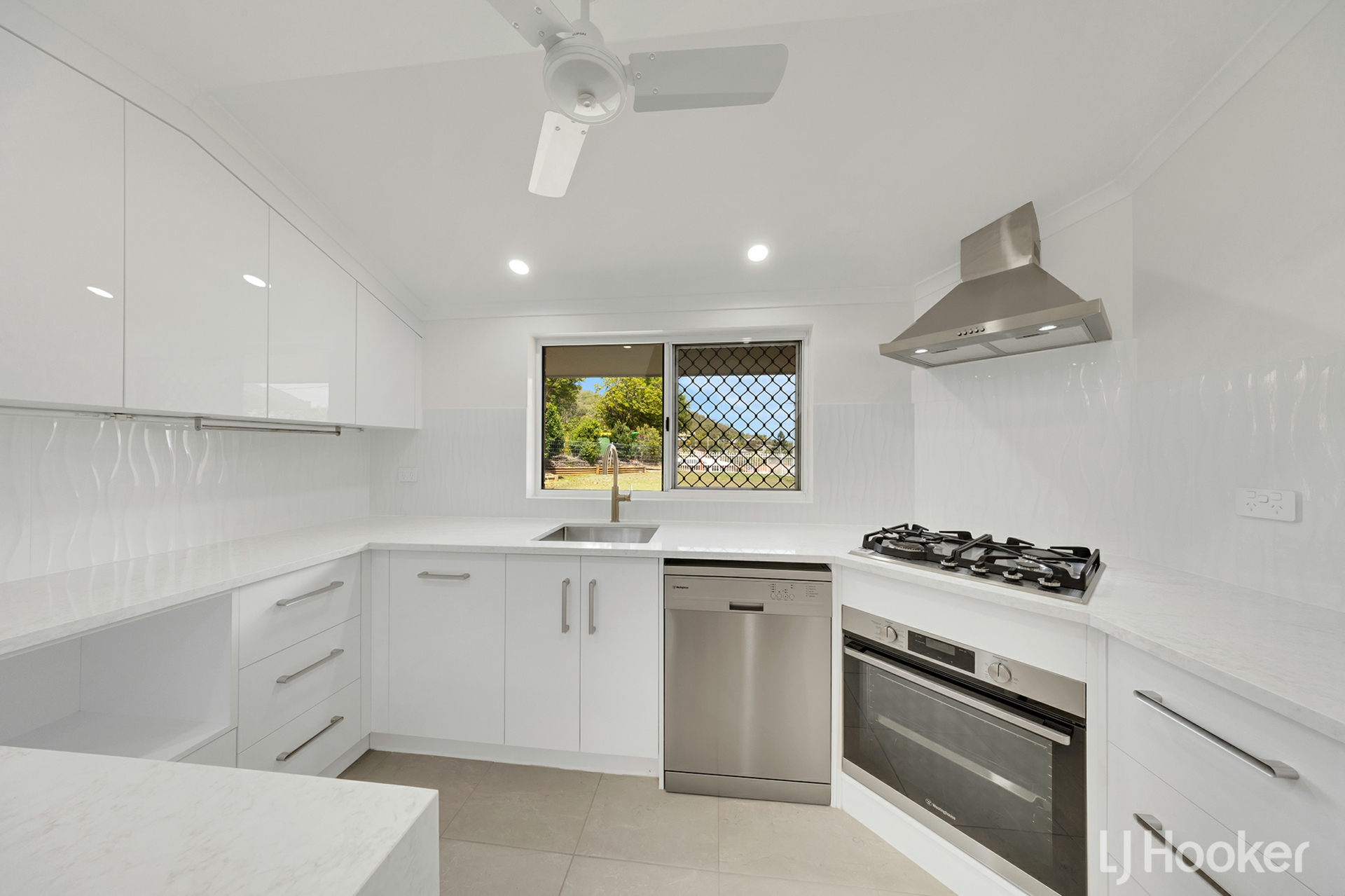 5 Corby Close — photo 3 of 20