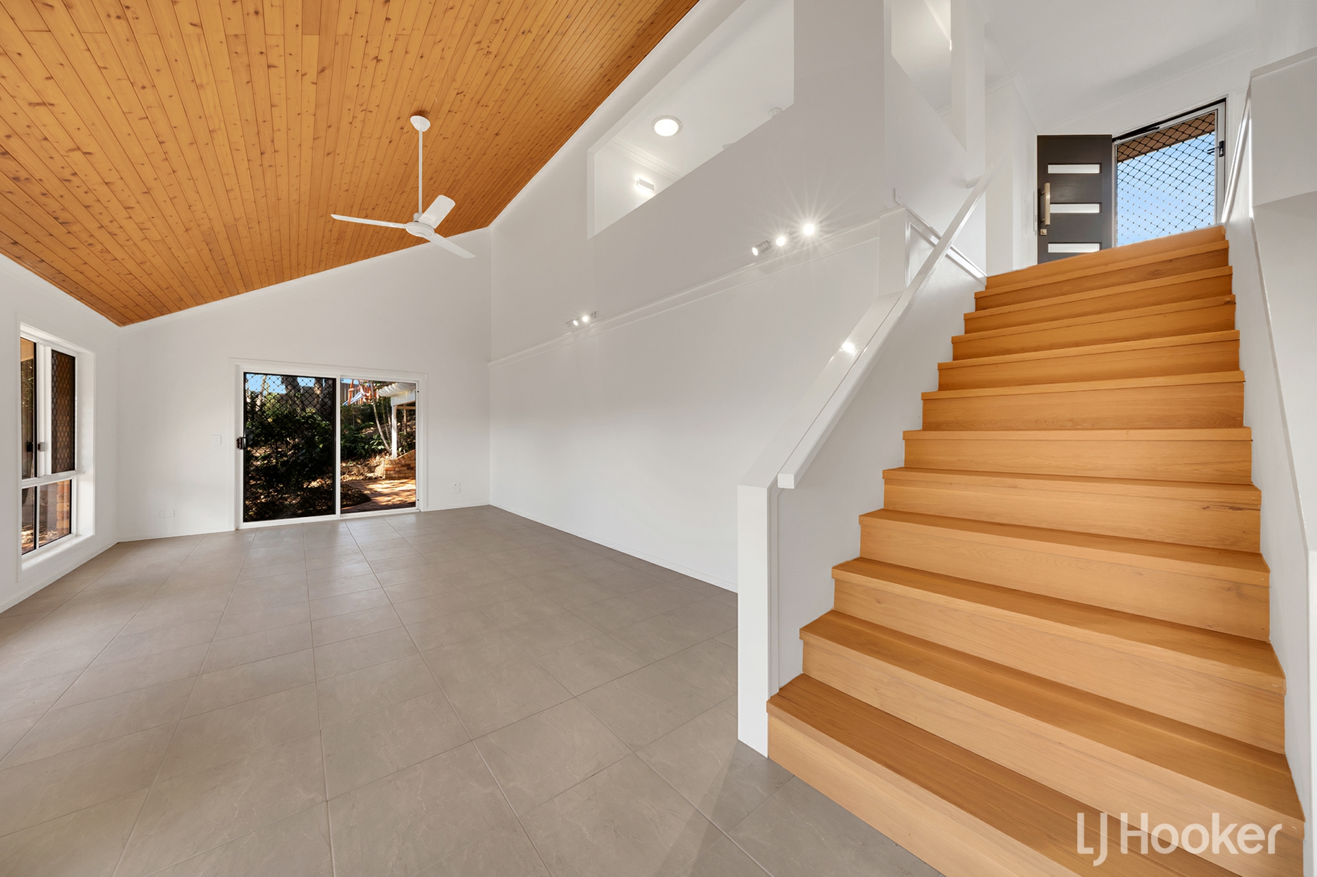 5 Corby Close — photo 4 of 20