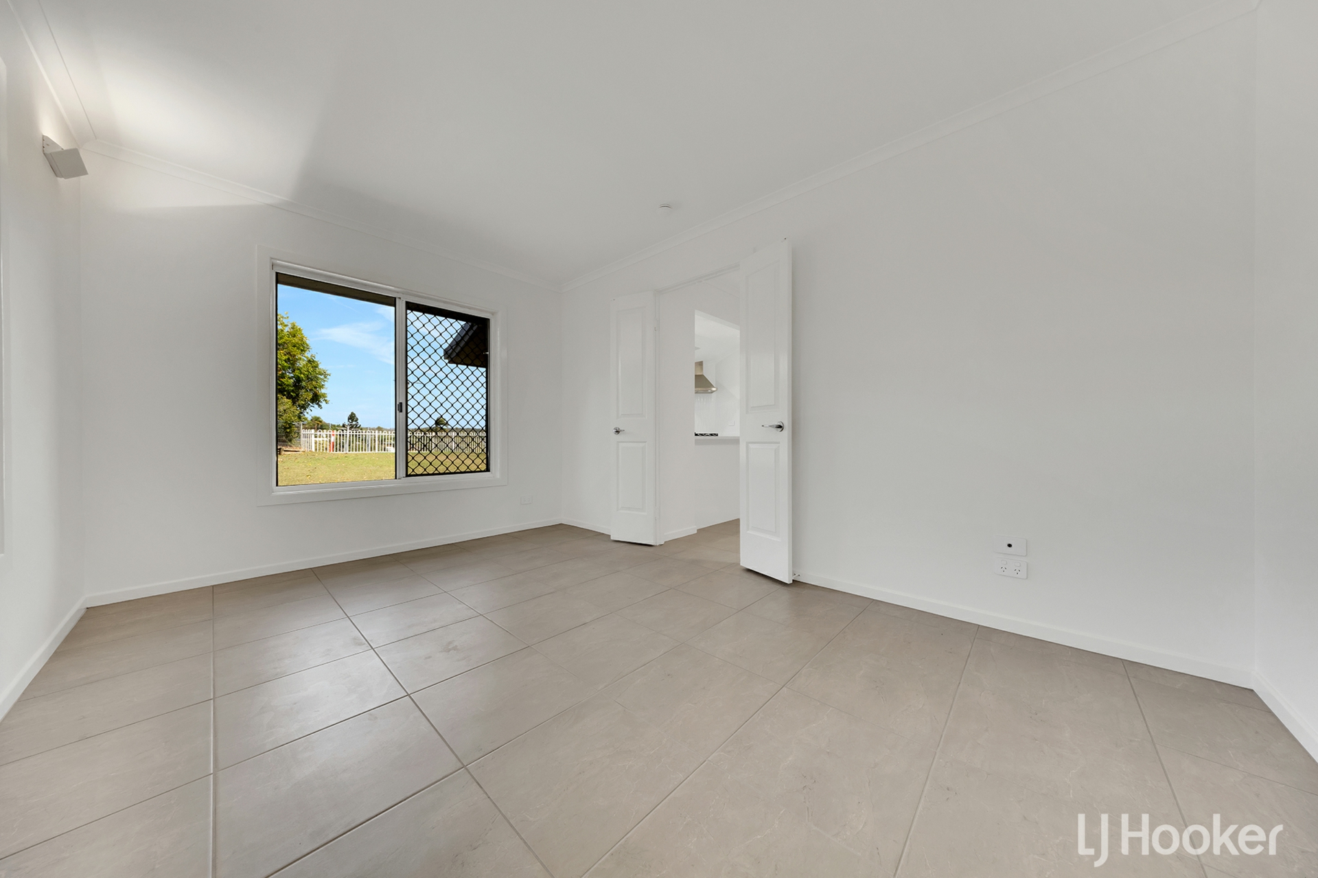 5 Corby Close — photo 7 of 20