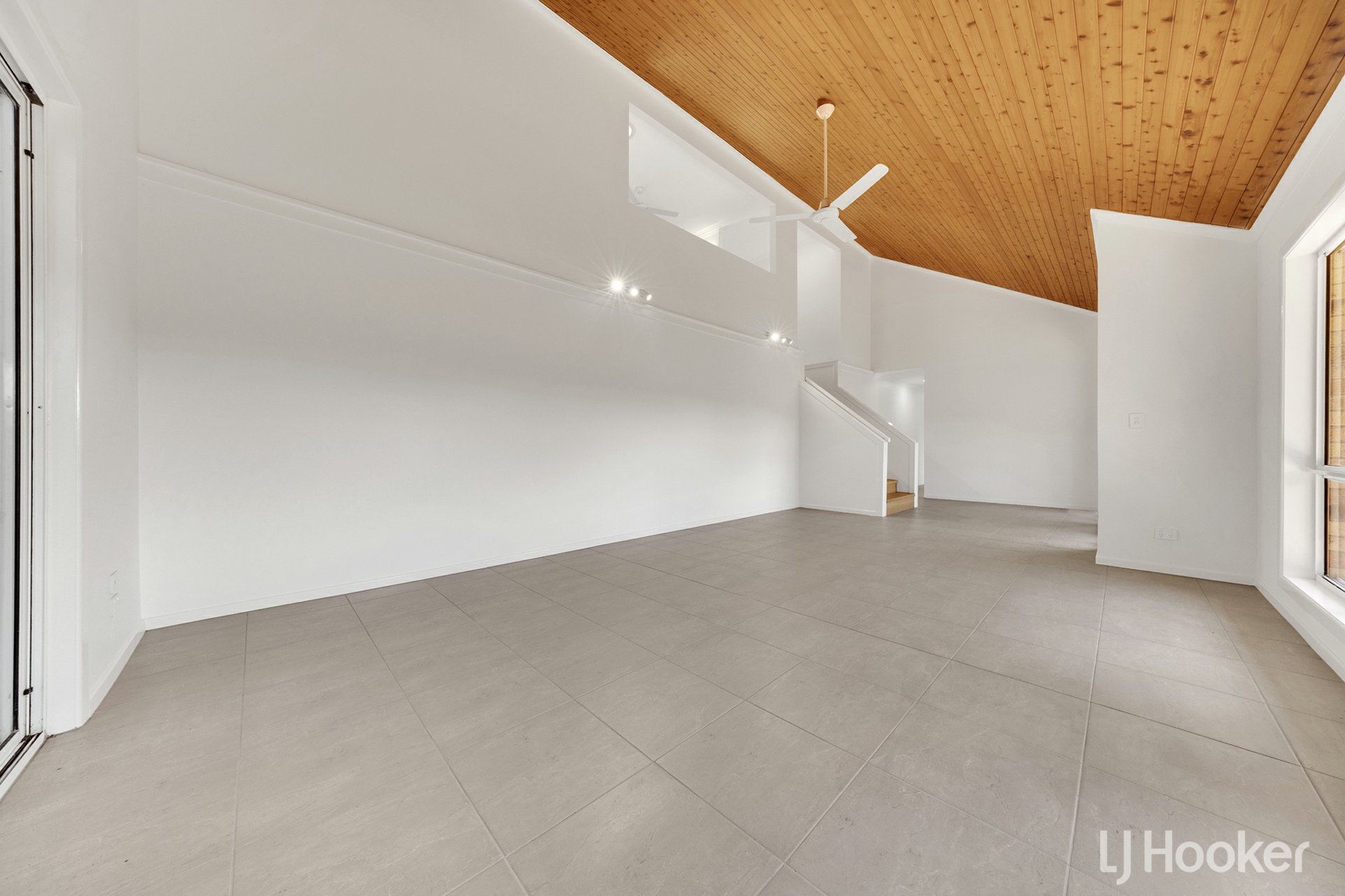 5 Corby Close — photo 8 of 20
