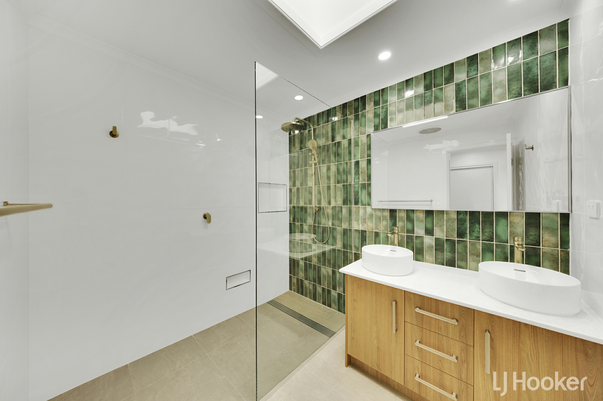 5 Corby Close — photo 10 of 20