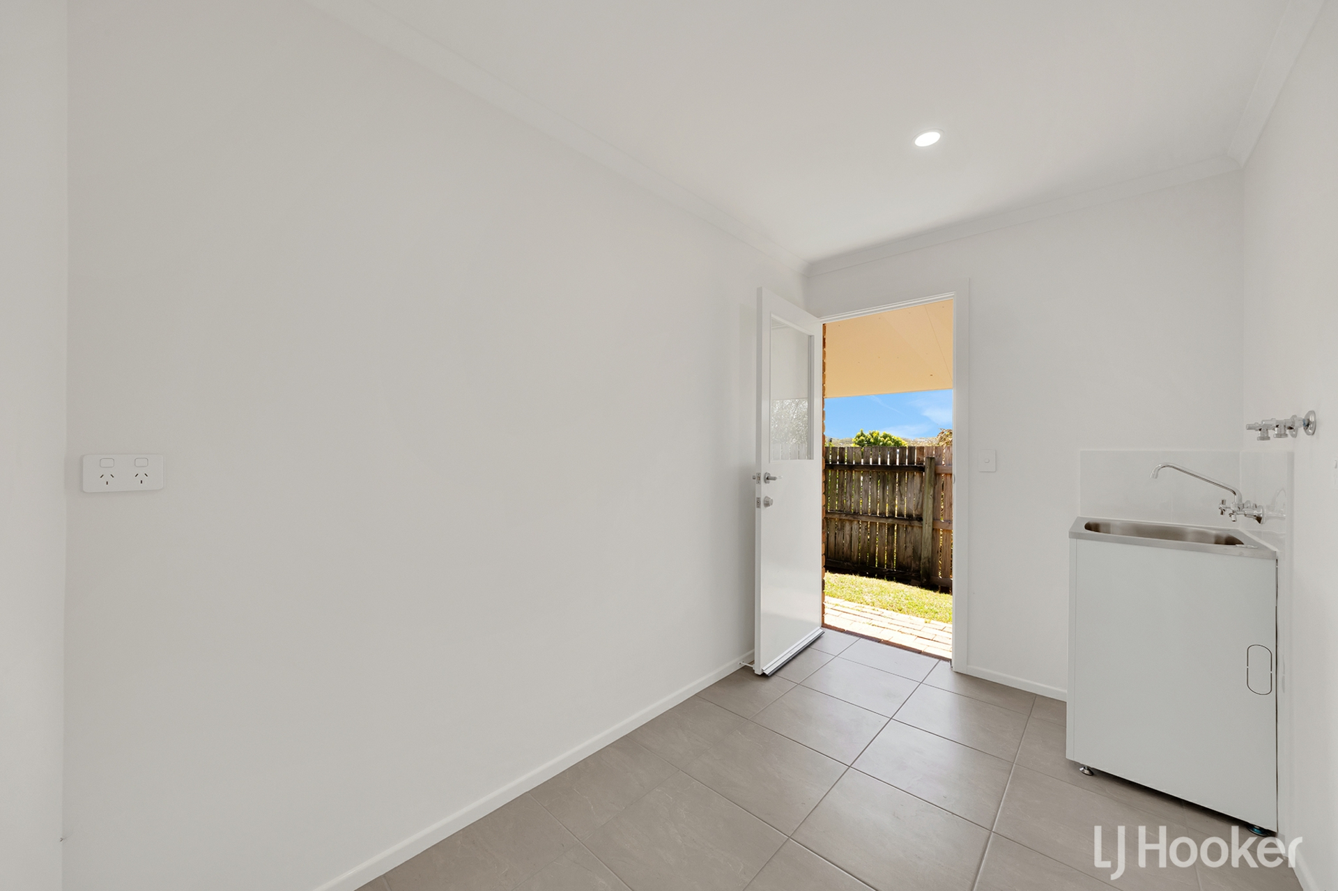 5 Corby Close — photo 16 of 20
