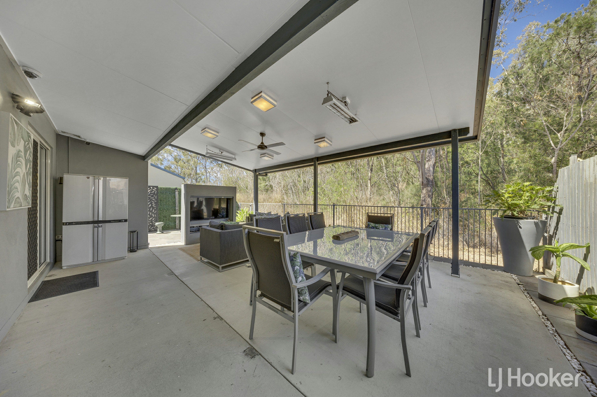 11/9 Pacific Court — photo 19 of 20