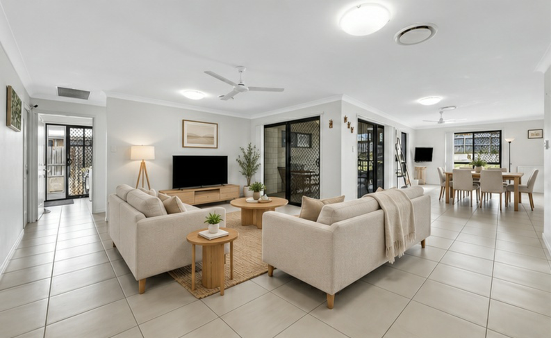 8 Woodland Court — photo 2 of 13