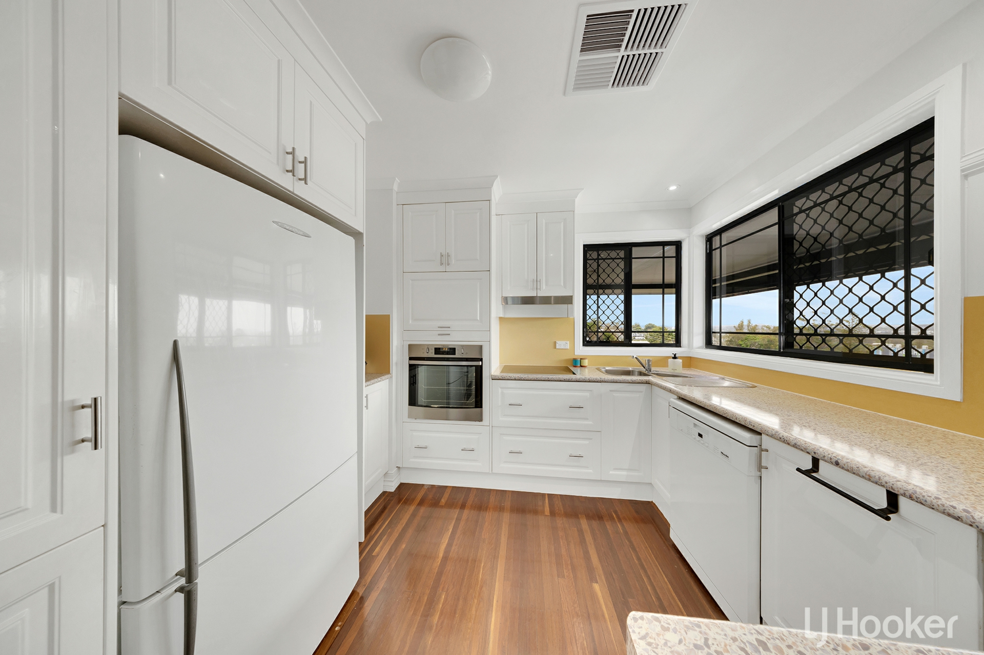 20 Williamson Street — photo 5 of 24