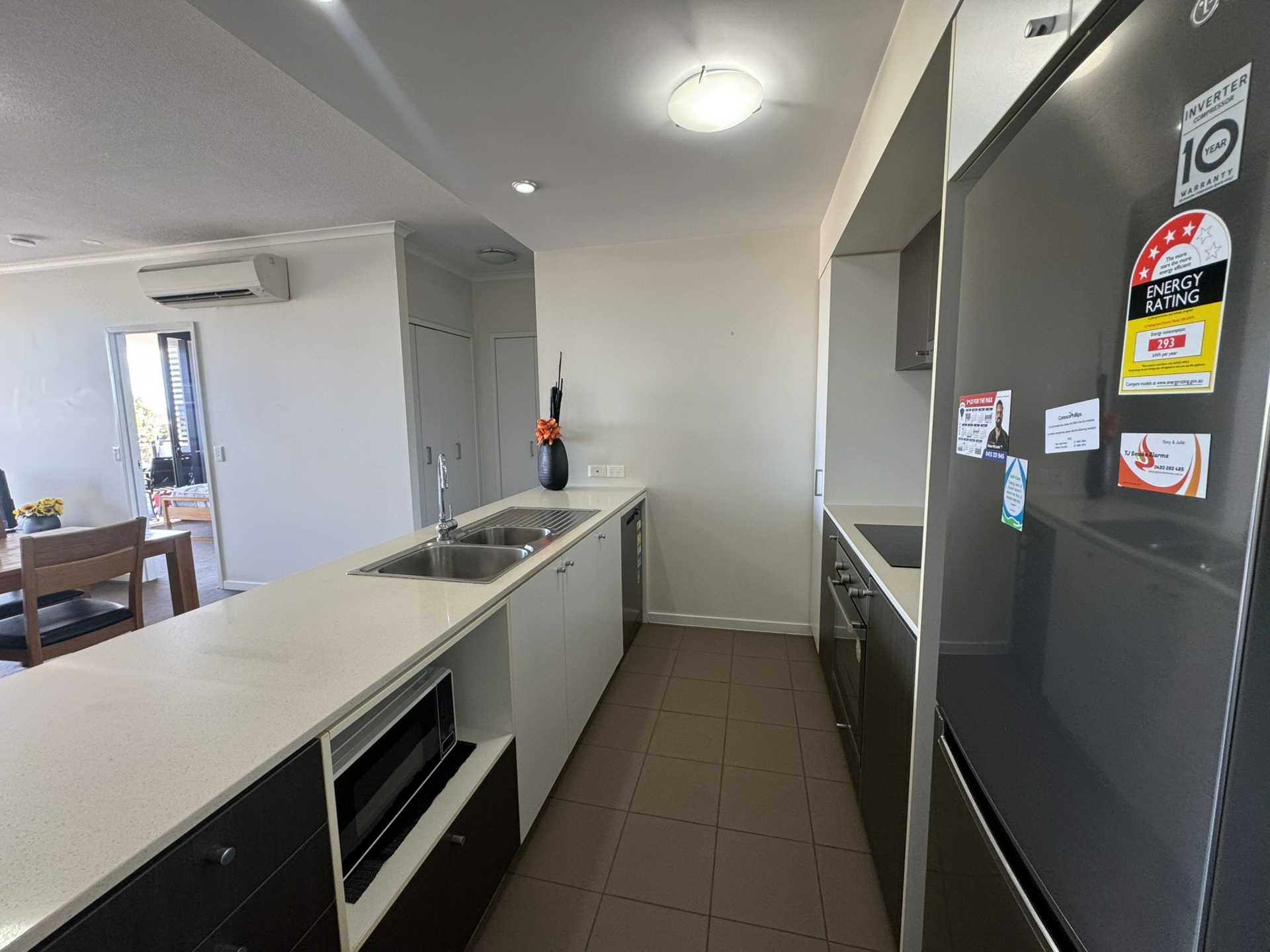 124/60 Glenlyon Street — photo 3 of 10