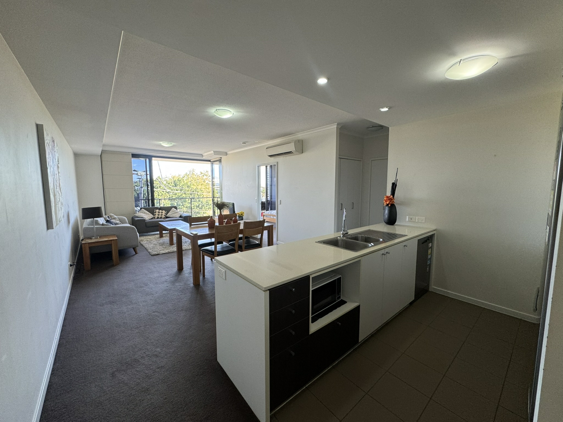 124/60 Glenlyon Street — photo 4 of 10