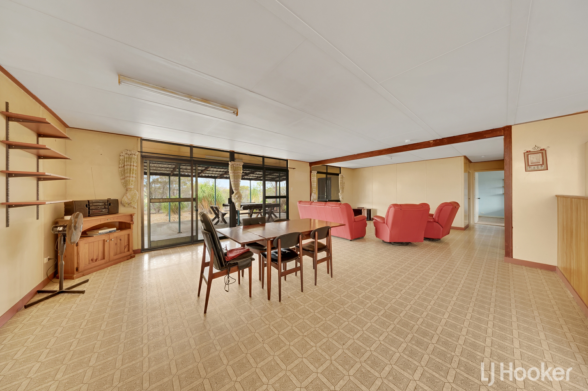 541 Darts Creek Road — photo 3 of 15