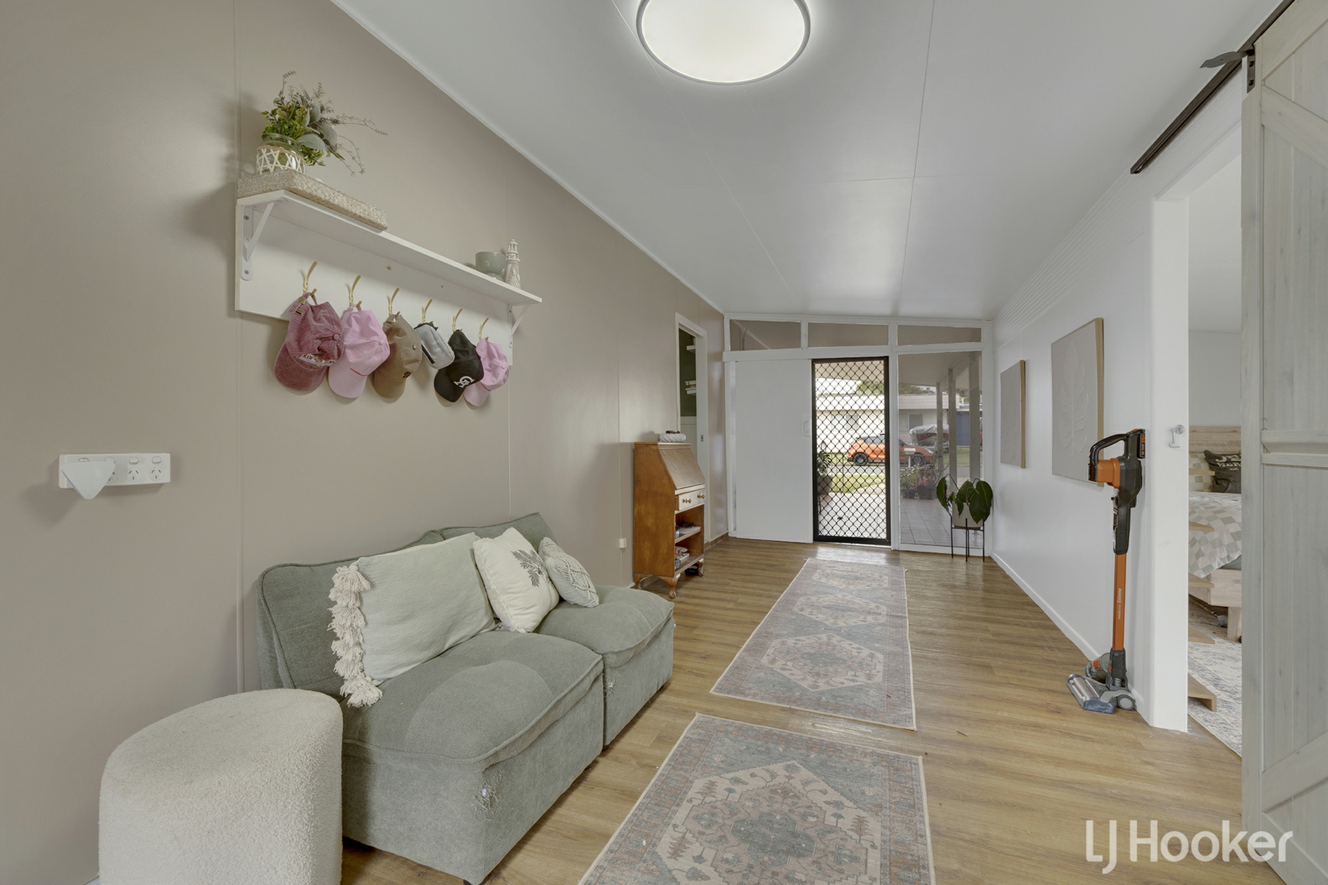 4 Sandpiper Avenue — photo 8 of 16