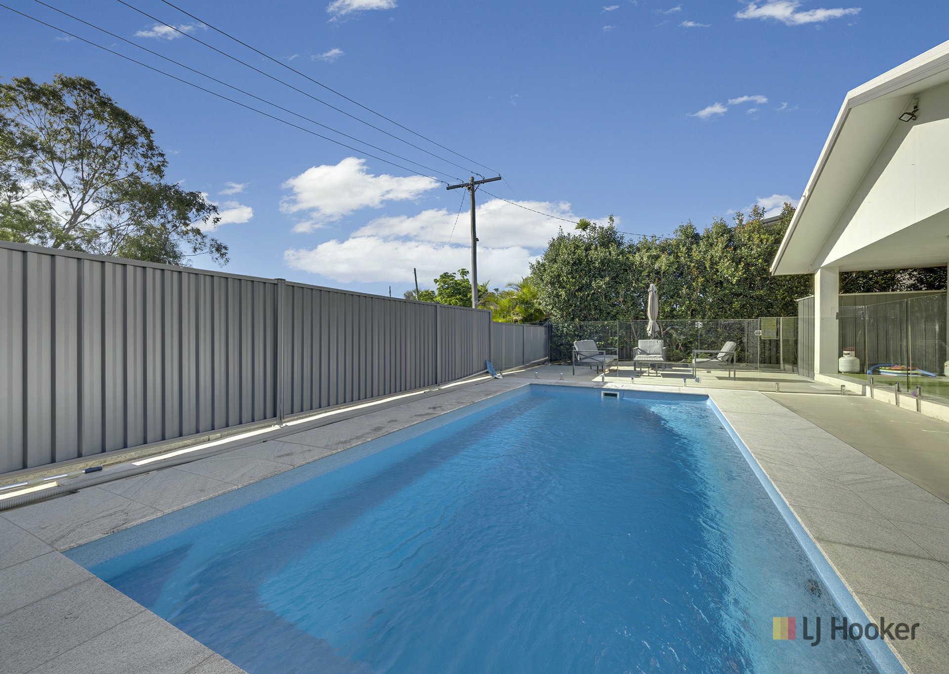 8 Alpine Avenue — photo 3 of 17