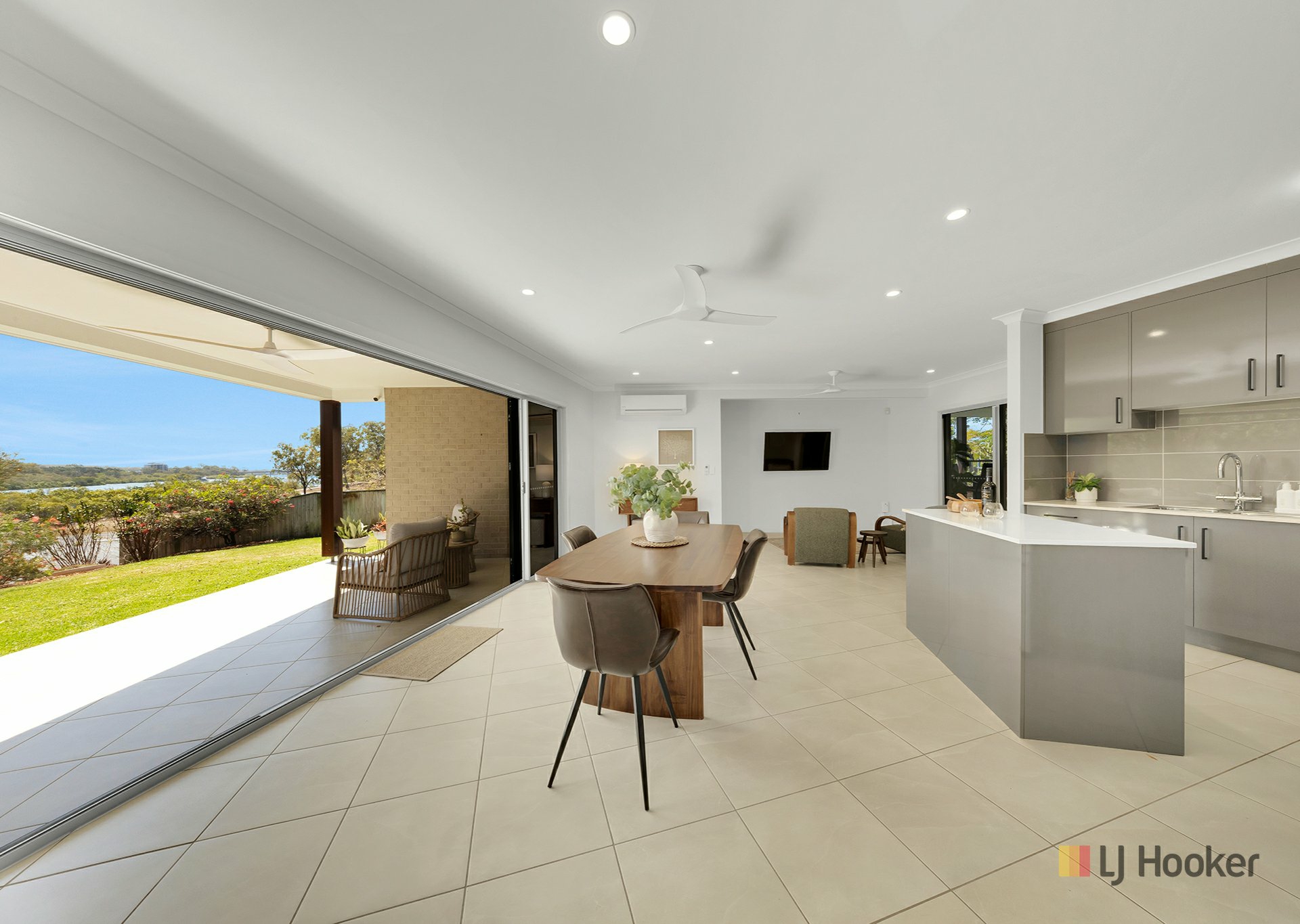 4 Tiller Street — photo 11 of 30