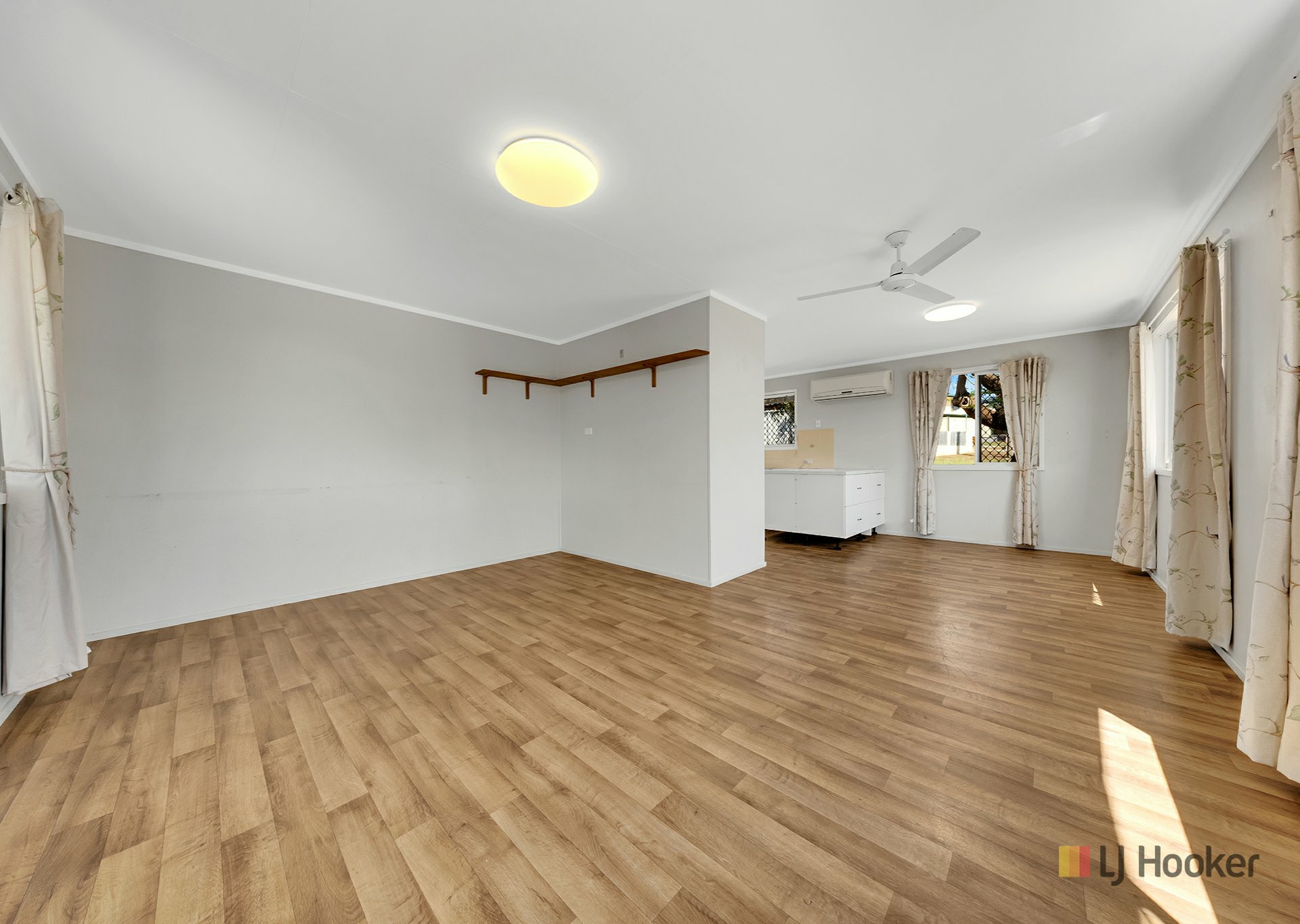 13 Hansen Crescent — photo 3 of 21