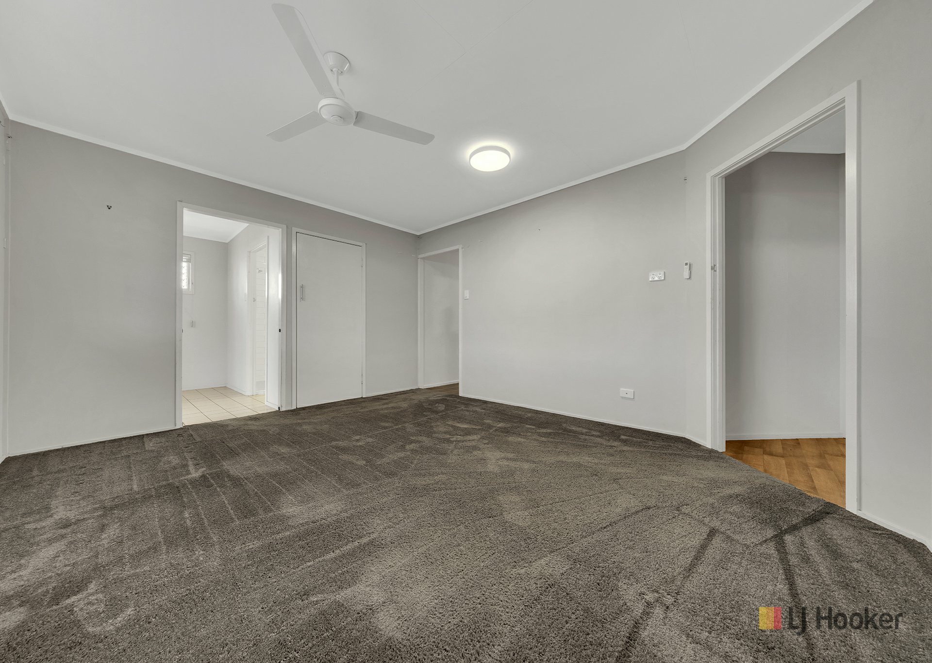 13 Hansen Crescent — photo 8 of 21