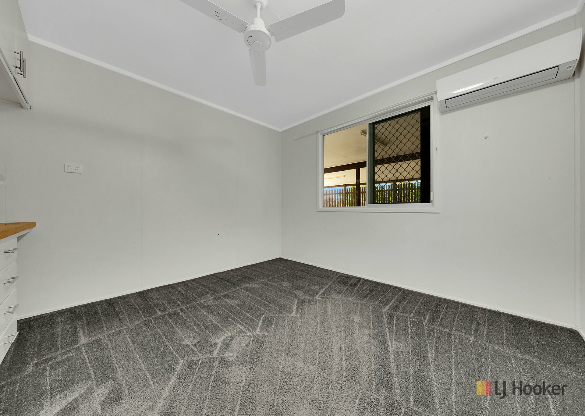 13 Hansen Crescent — photo 9 of 21