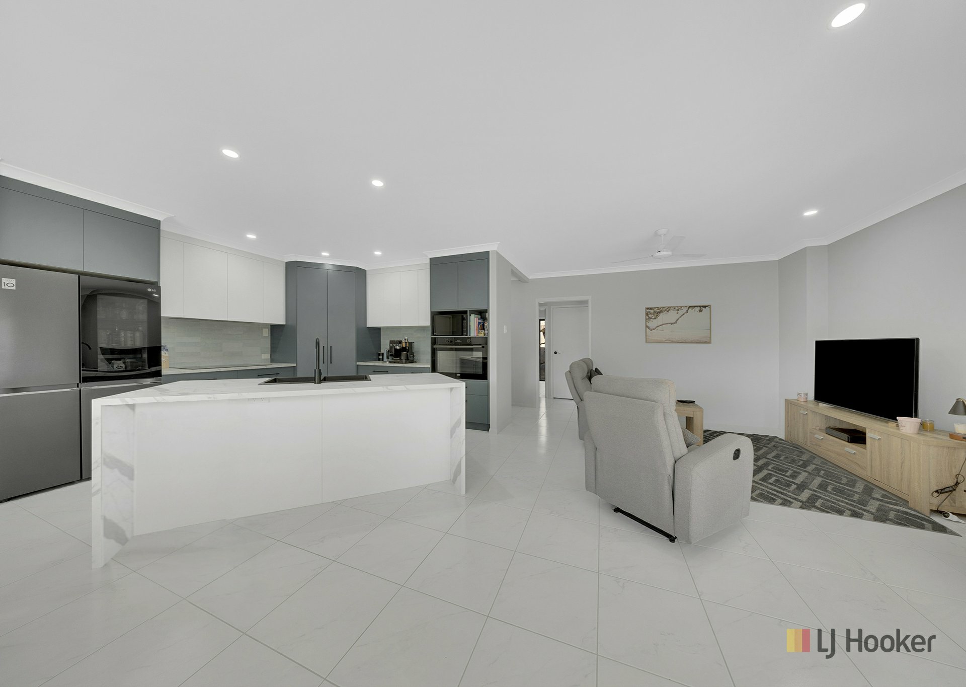 10 Buchanen Street — photo 4 of 21