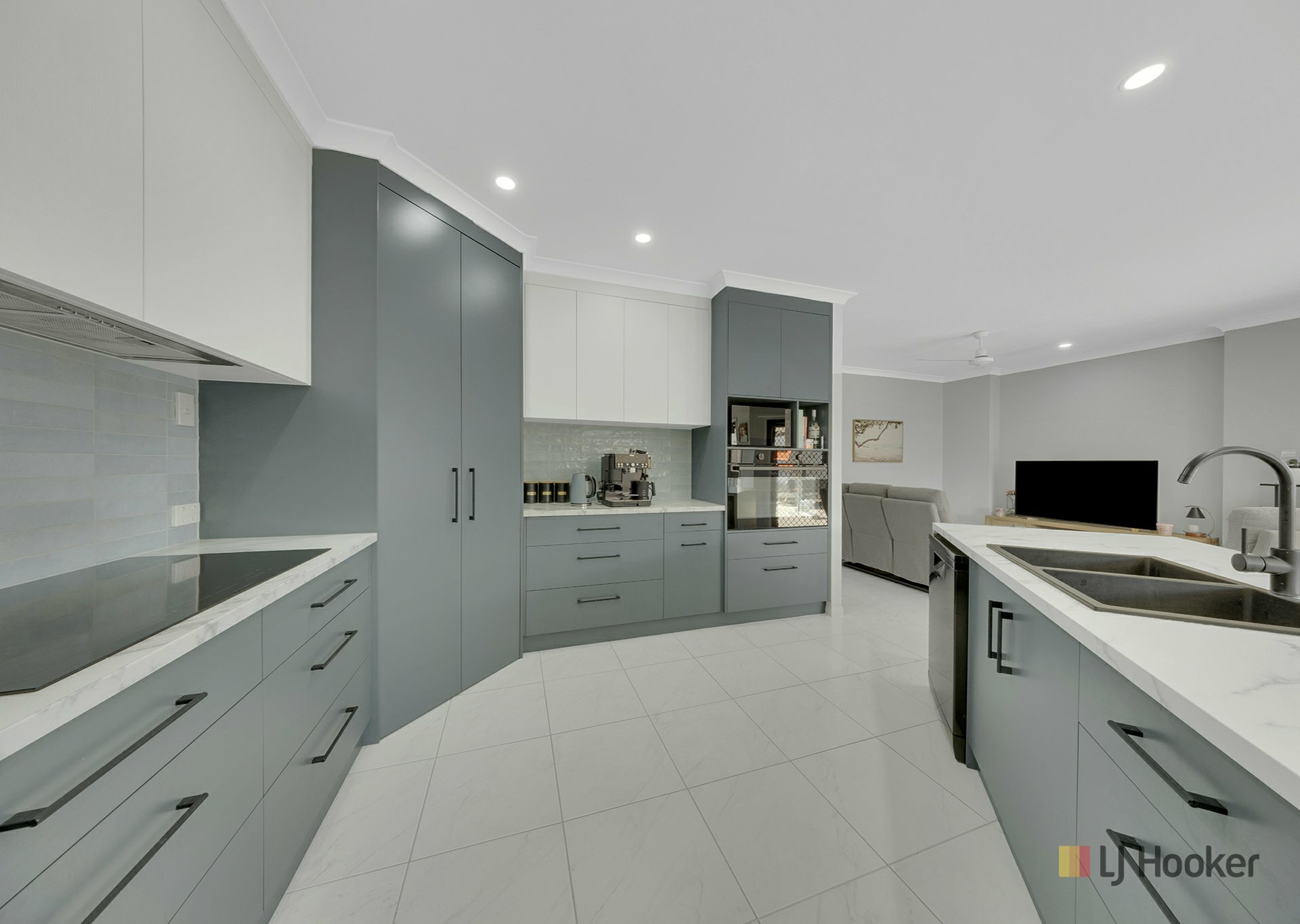 10 Buchanen Street — photo 5 of 21
