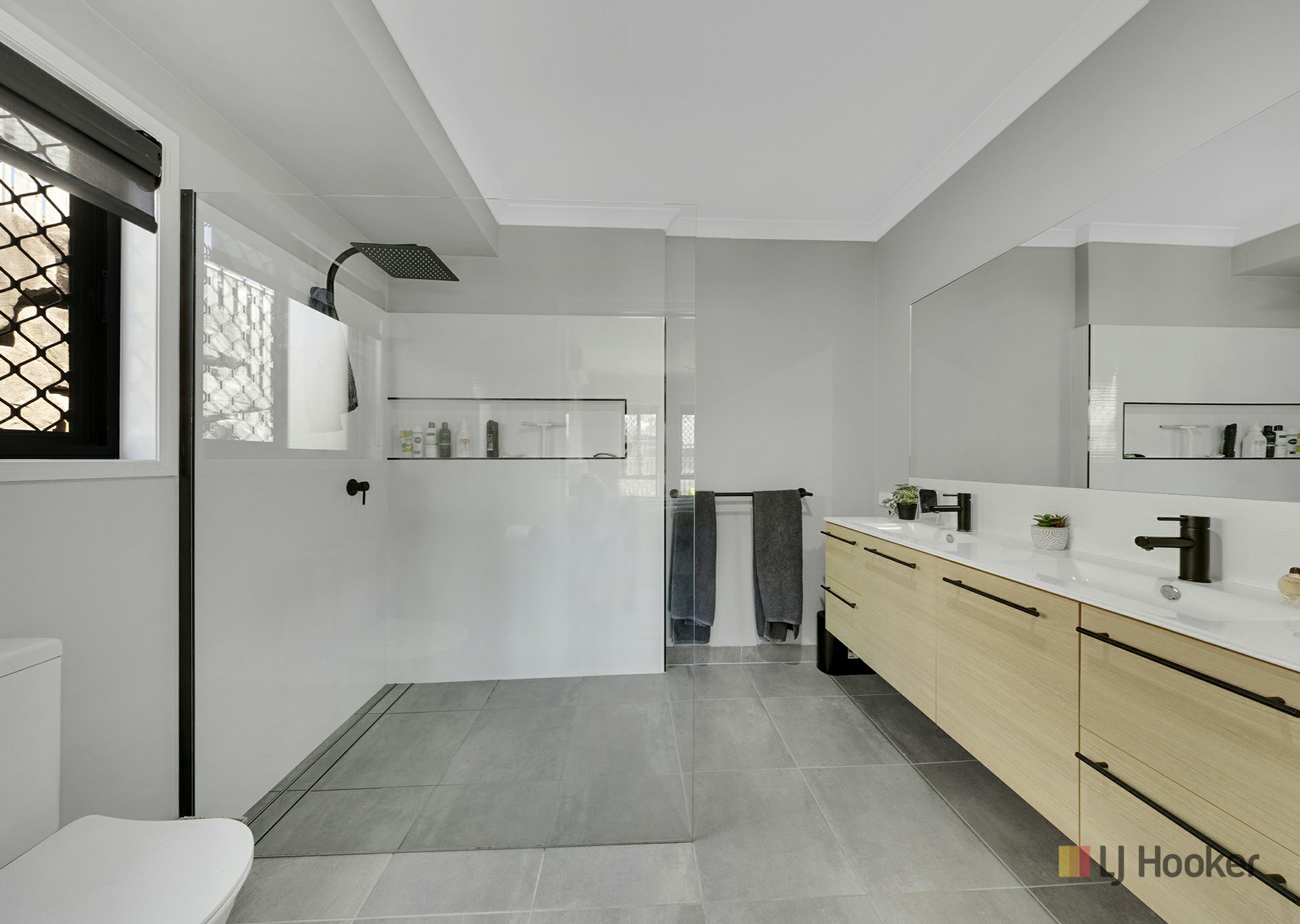 10 Buchanen Street — photo 10 of 21
