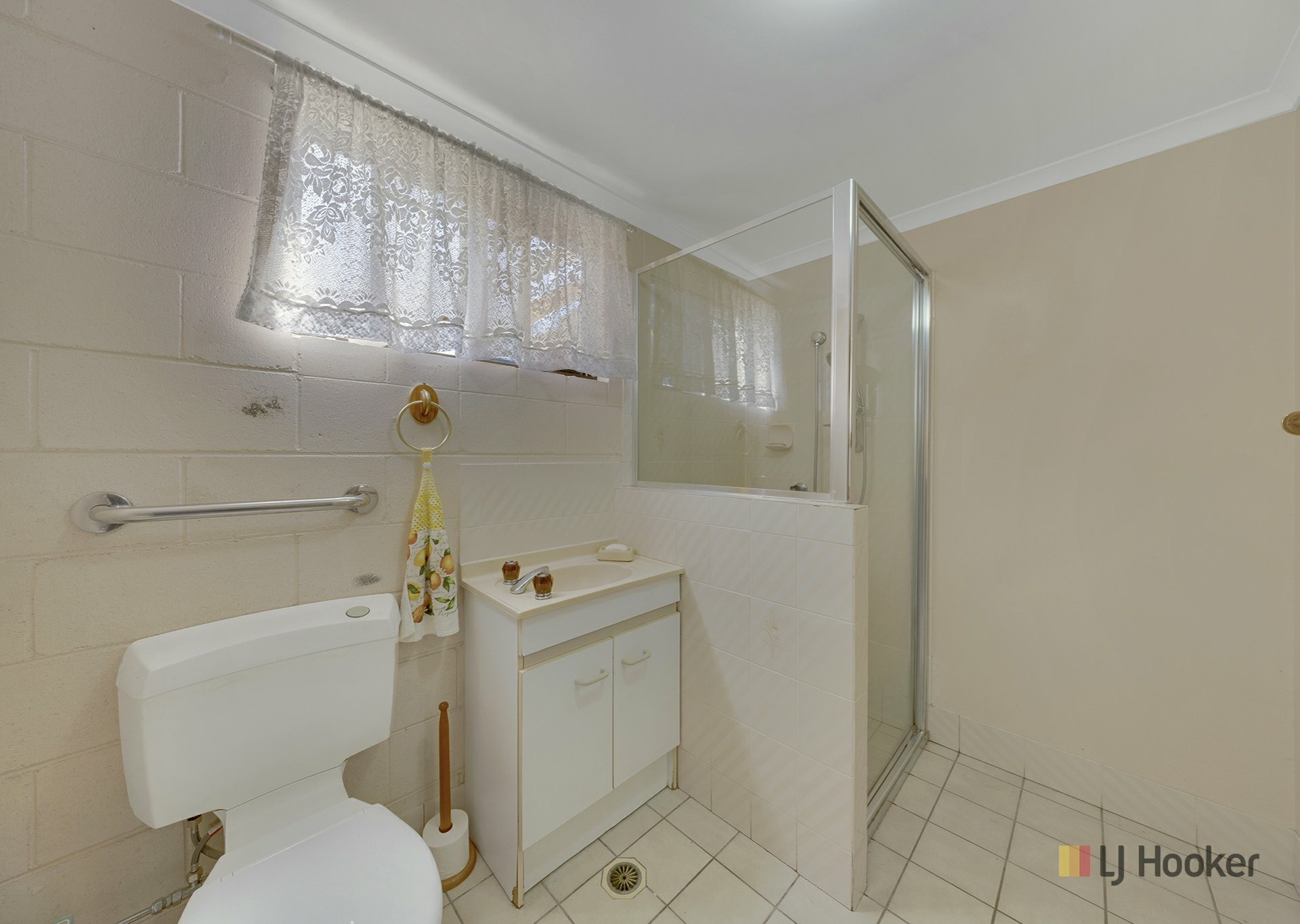 89 Hampton Drive — photo 12 of 20