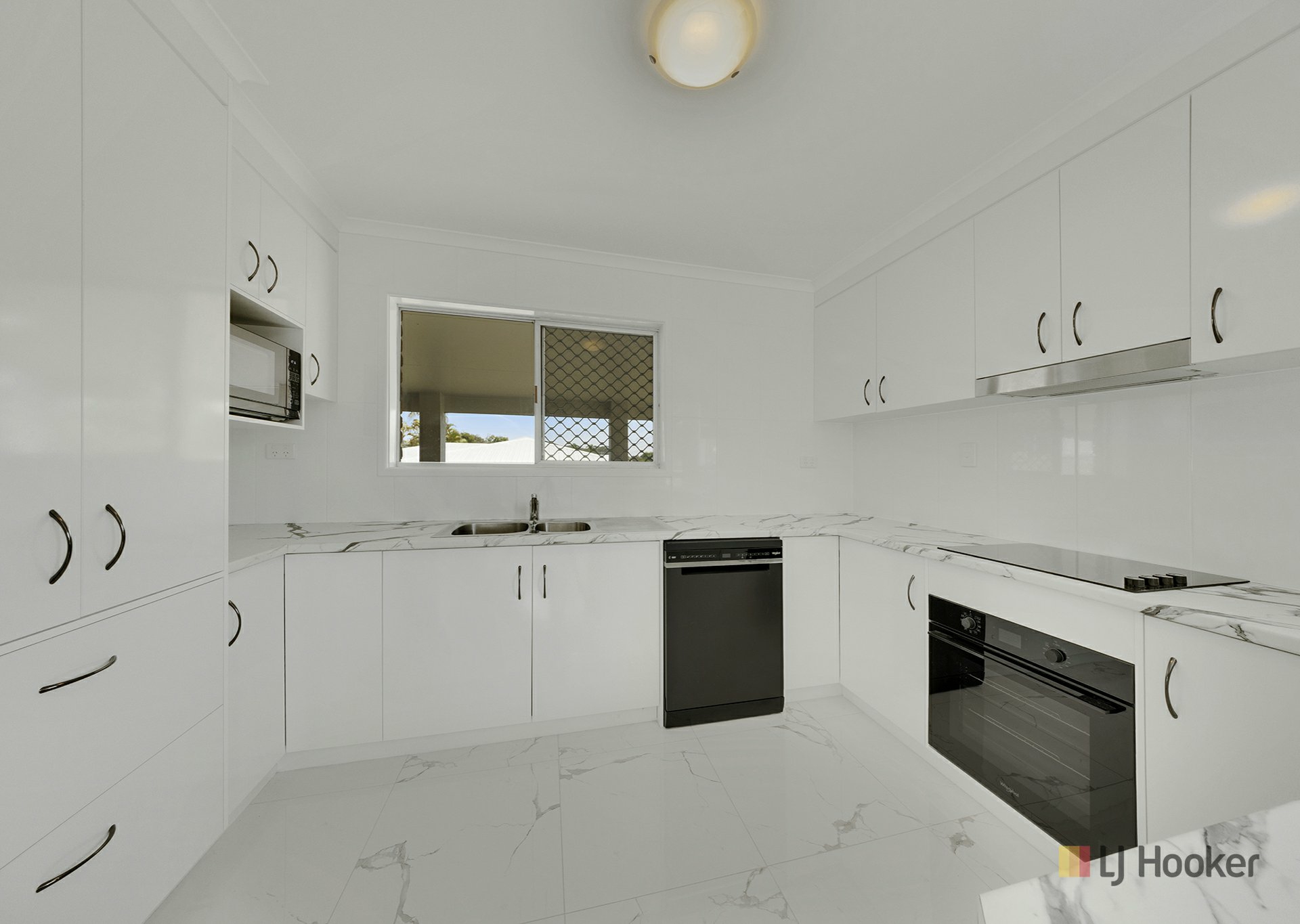 5 Tyson Crescent — photo 3 of 17