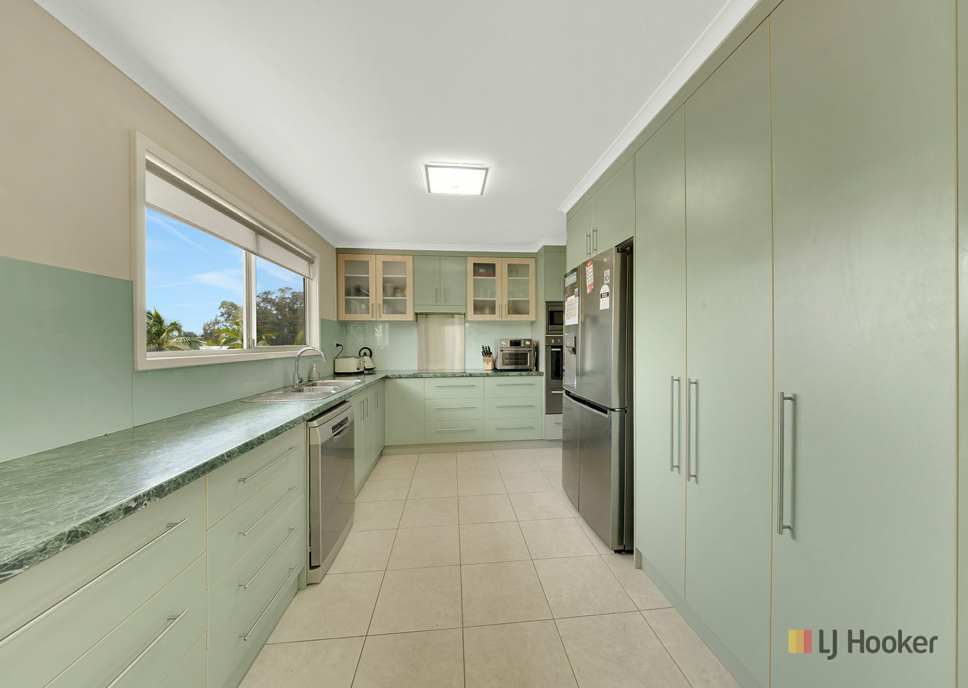 121 Tarcoola Drive — photo 4 of 20
