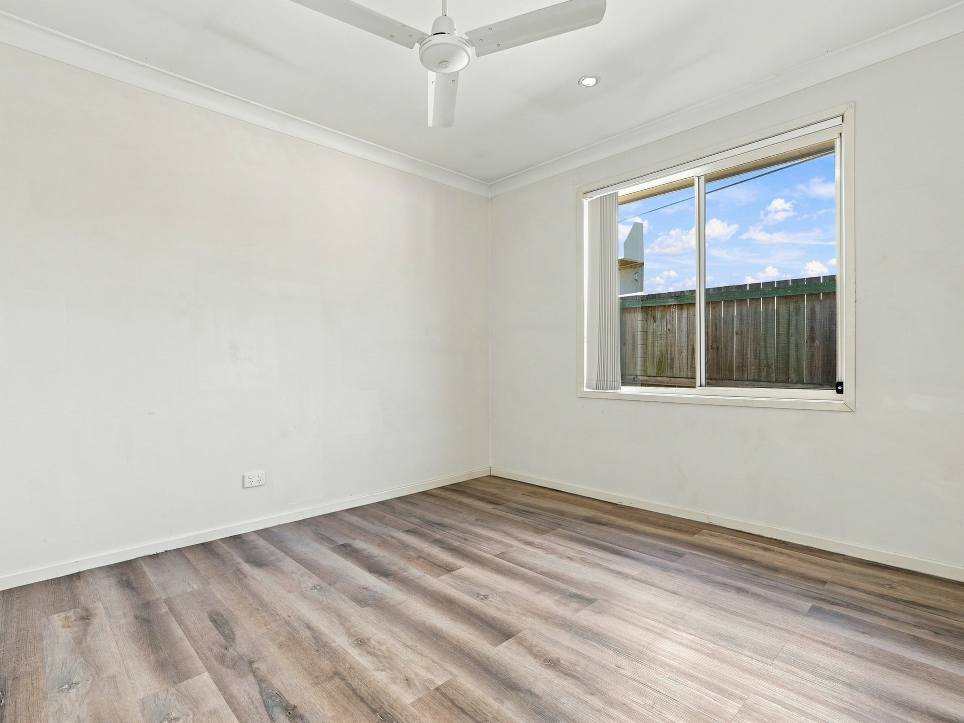 14 Cordeaux Crescent — photo 10 of 26