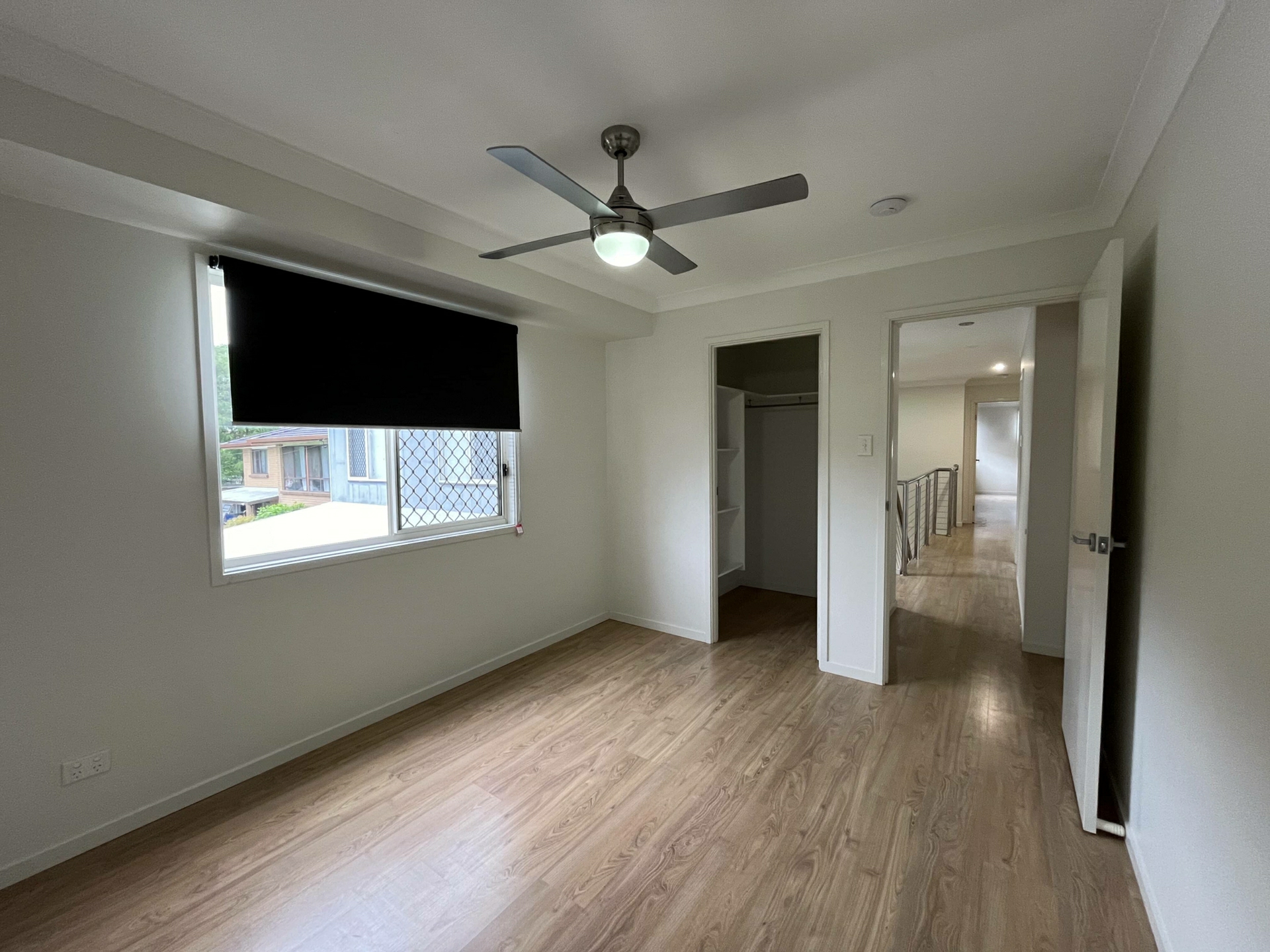 6 Willow Road West — photo 3 of 21