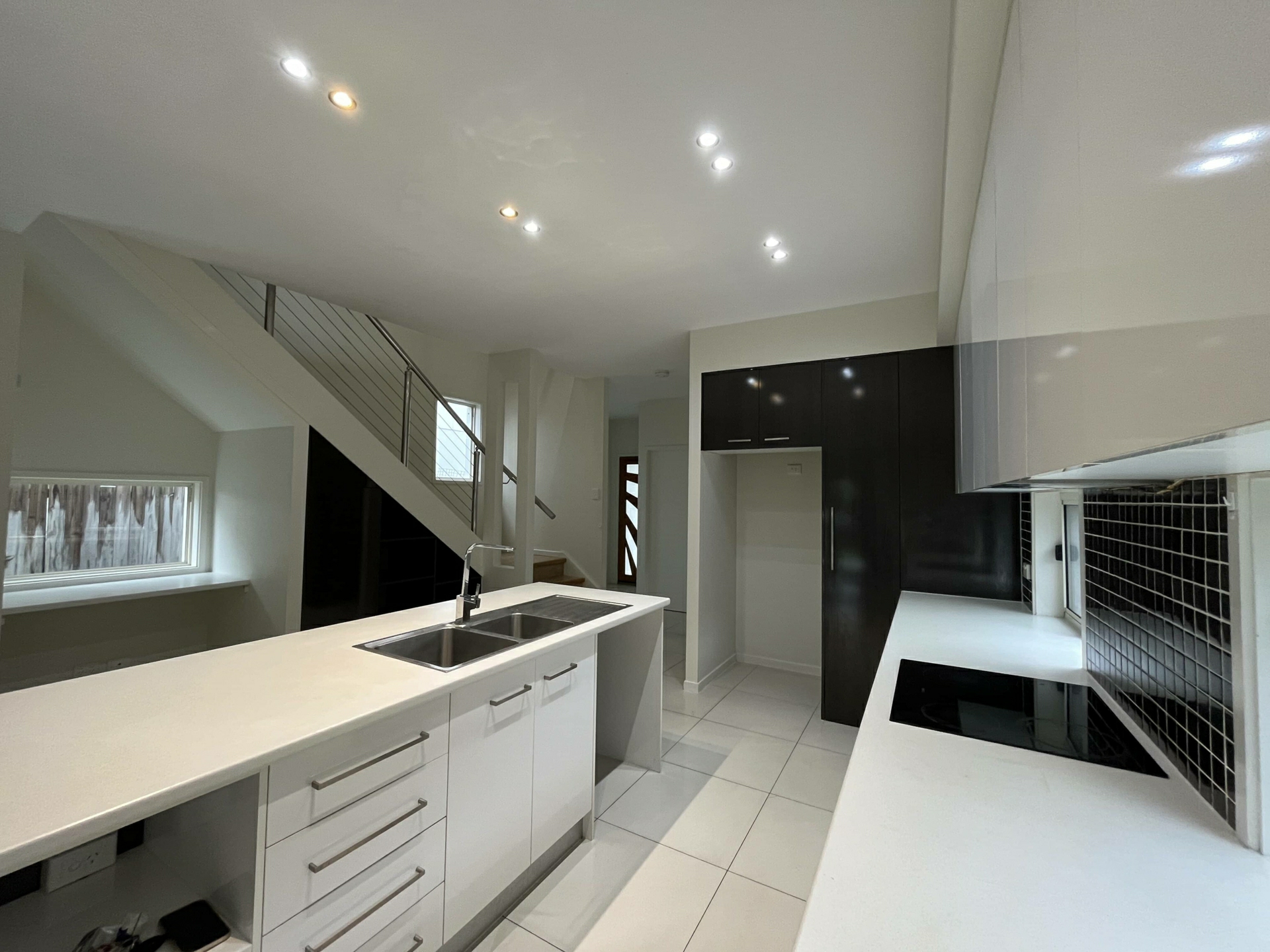 6 Willow Road West — photo 12 of 21