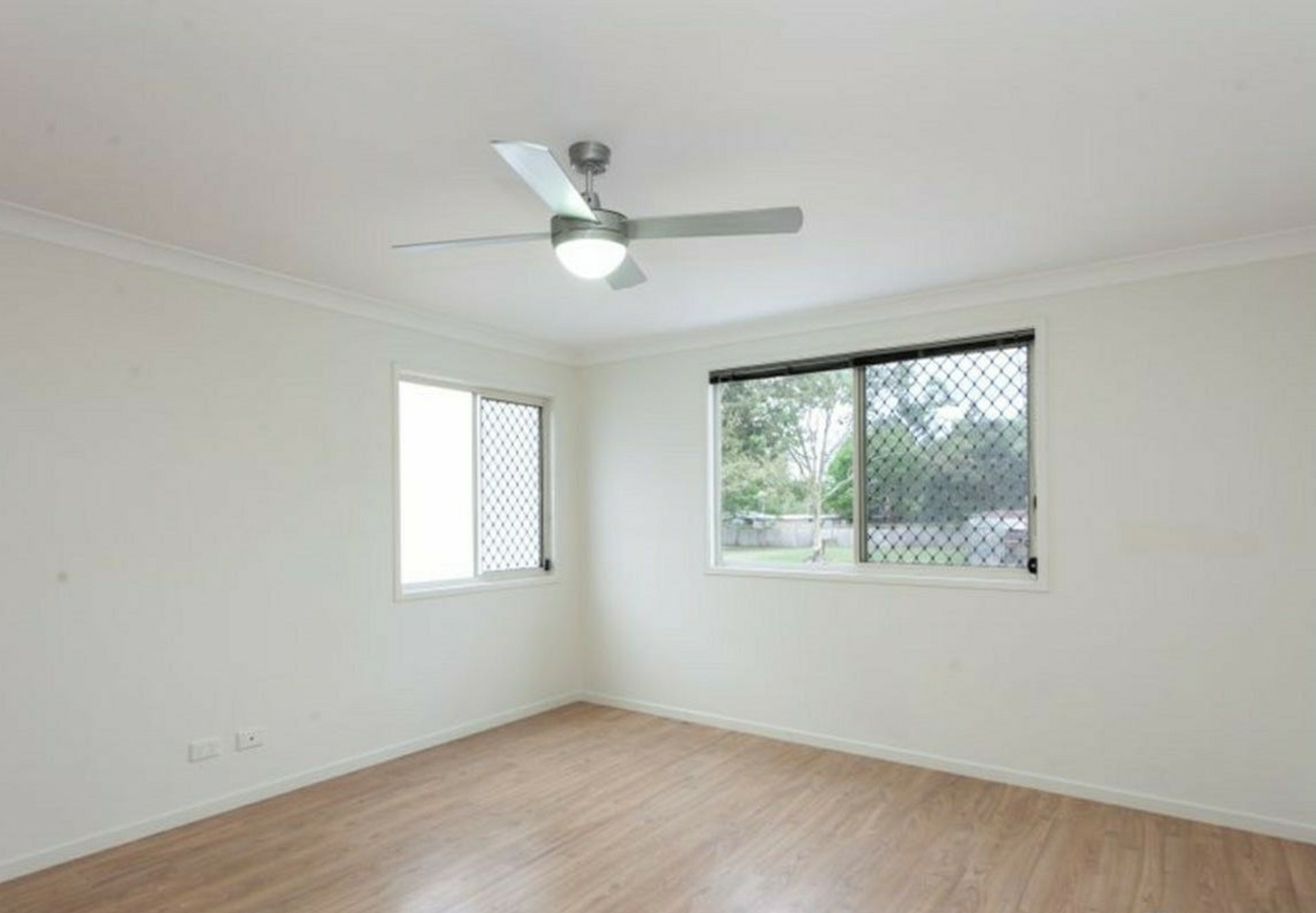 6 Willow Road West — photo 15 of 21