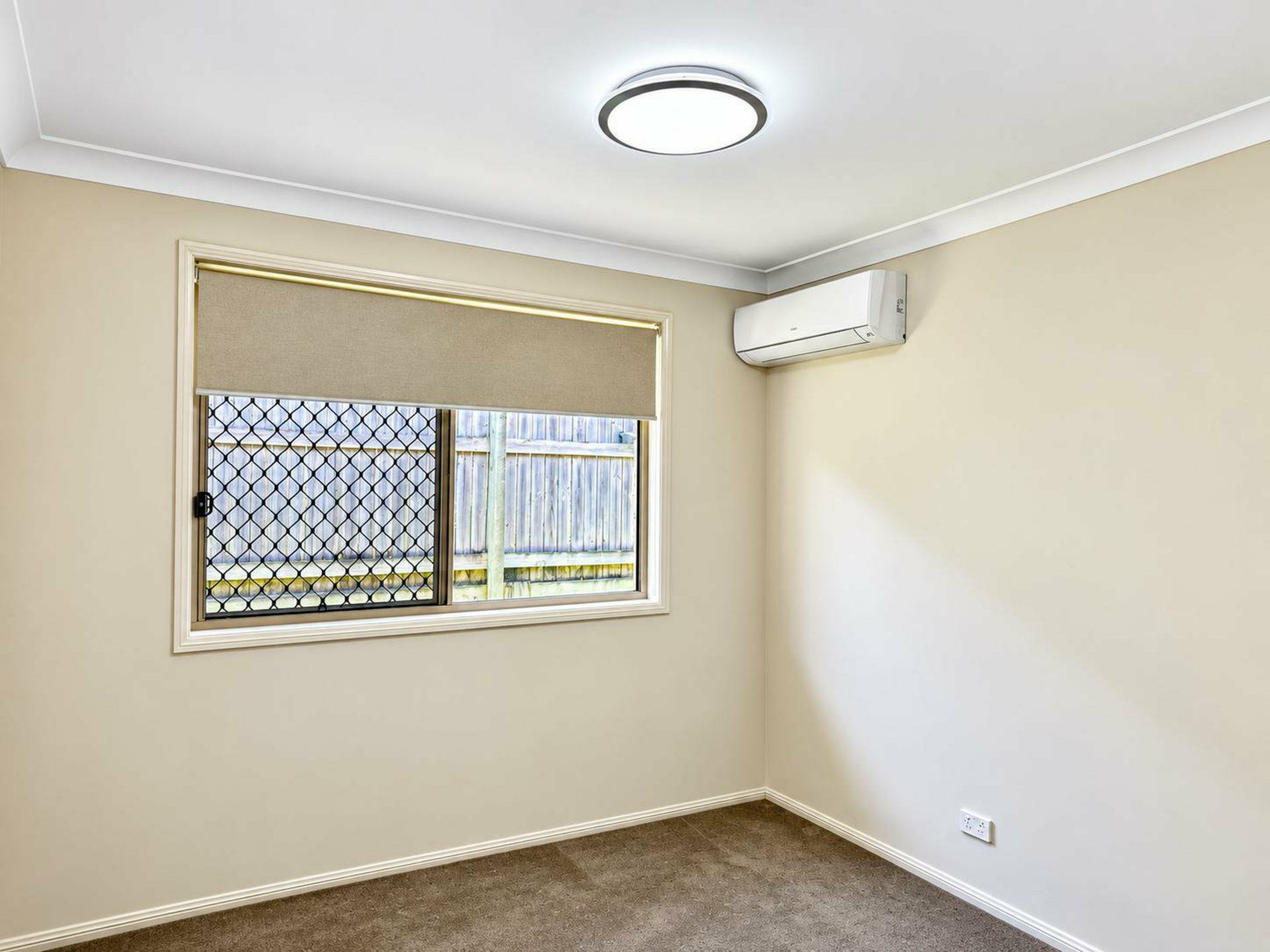 8 Thames Drive — photo 11 of 14