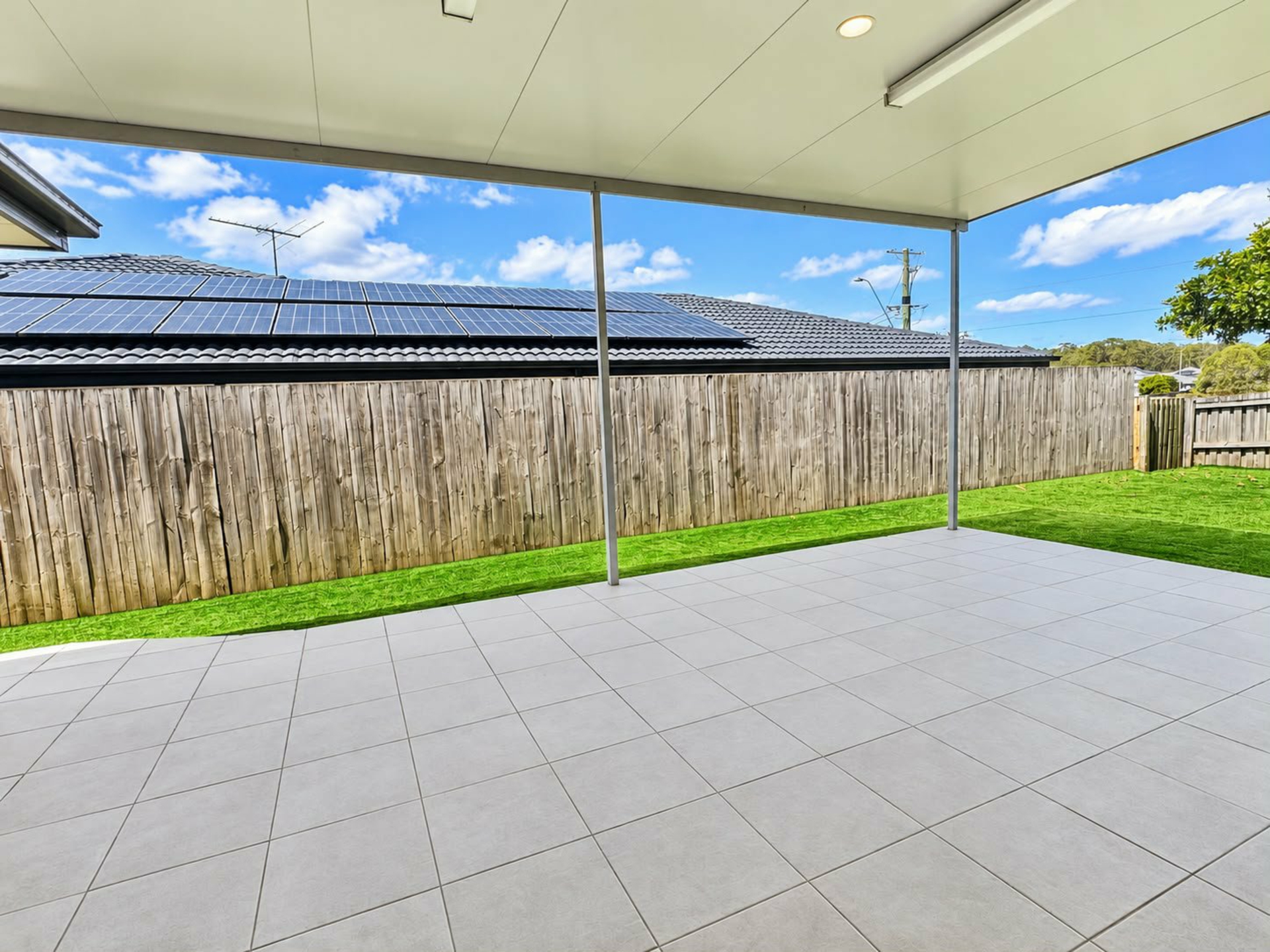 8 Thames Drive — photo 13 of 14
