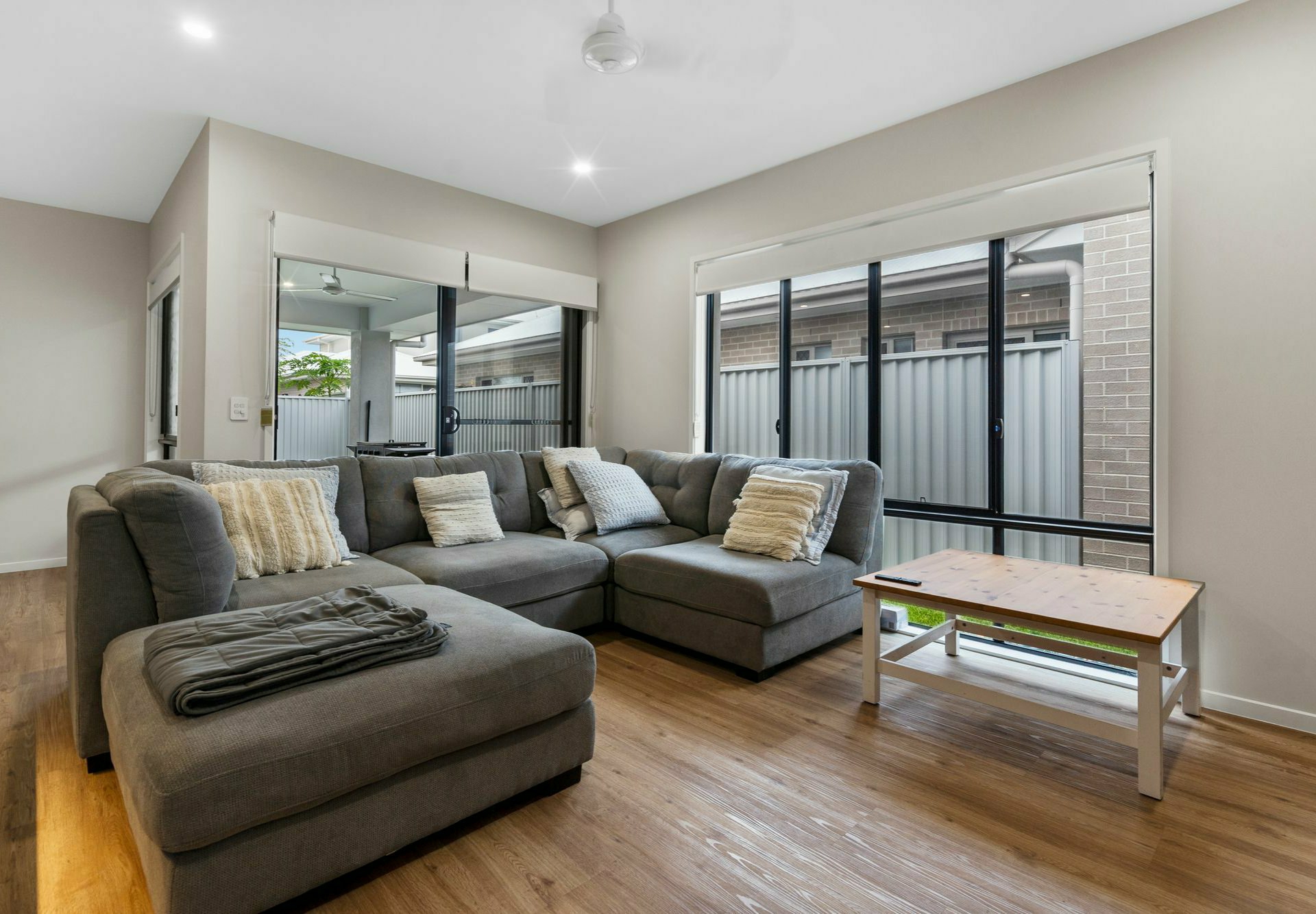 17 Zeil Crescent — photo 3 of 23